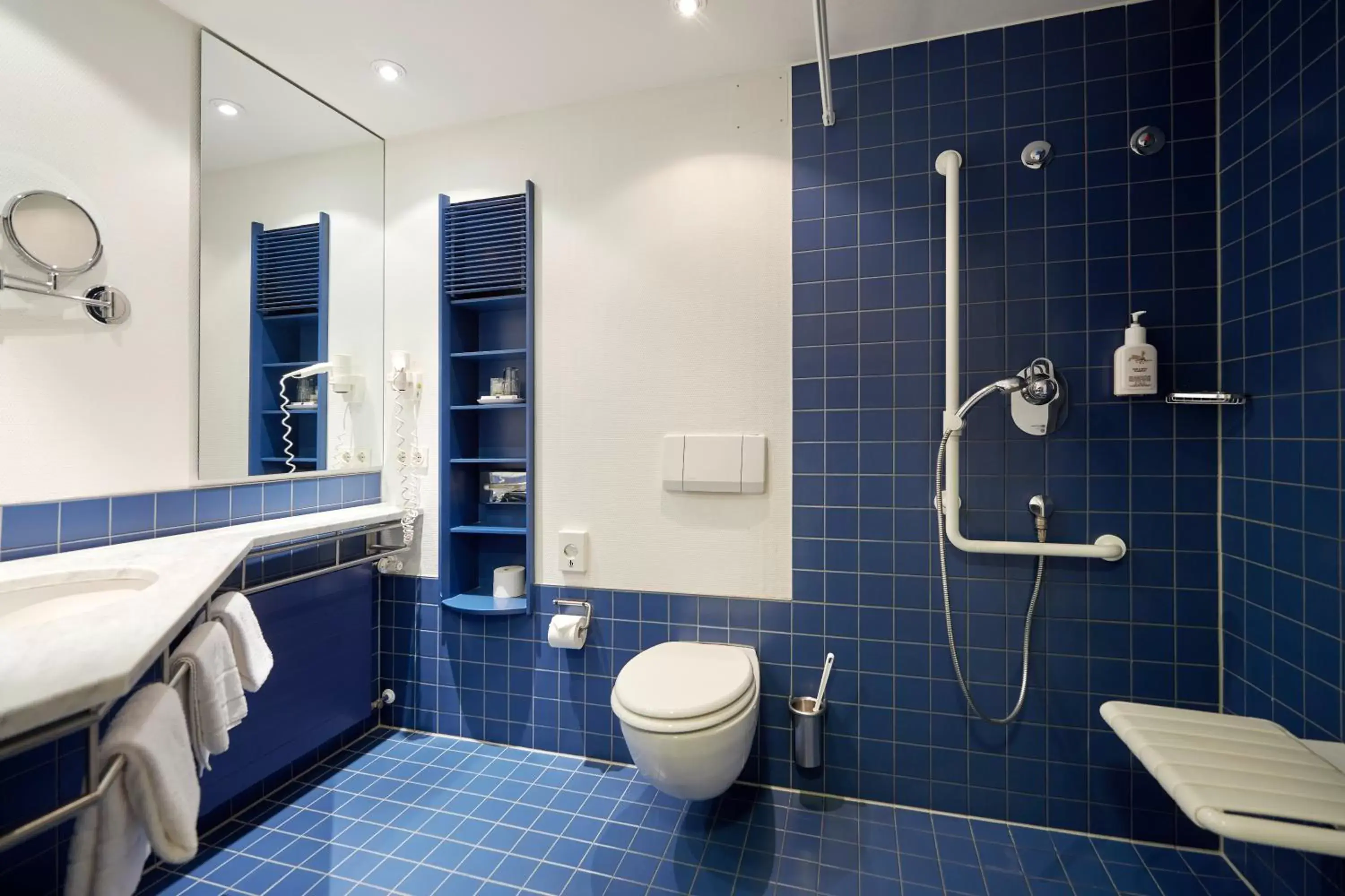 Twin Room - Disability Access in Hotel Bannwaldsee Twin Room - Disability Access in Hotel Bannwaldsee