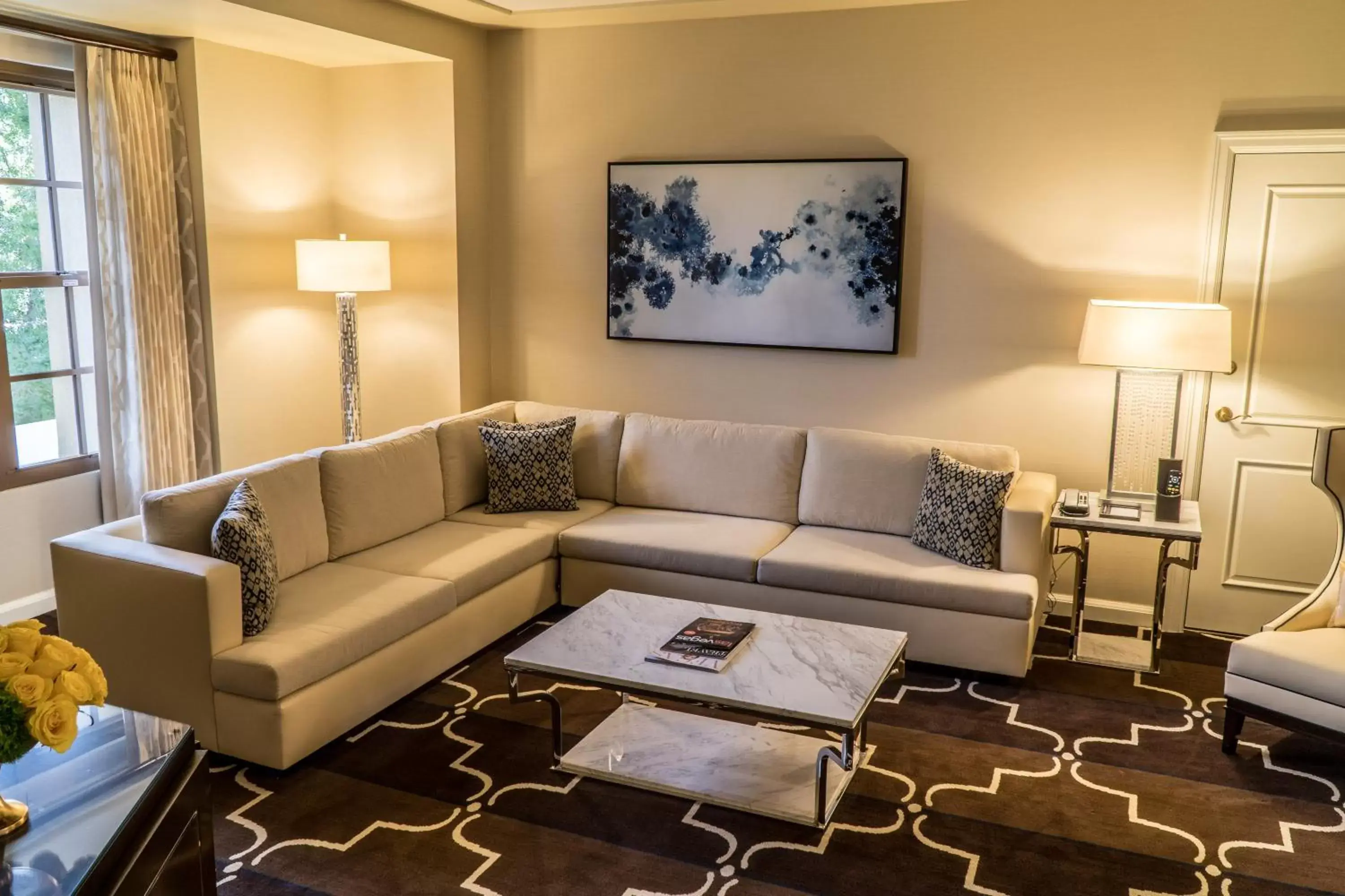 Living room, Seating Area in Green Valley Ranch Resort And Spa