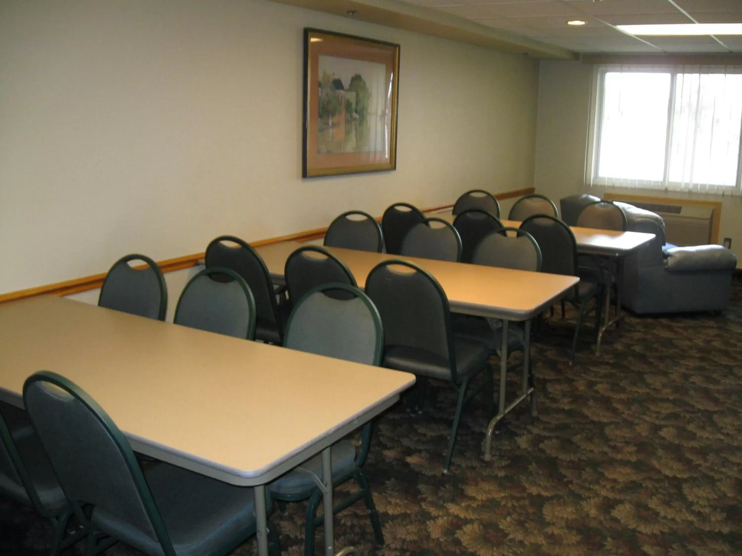 Meeting/conference room in AmericInn by Wyndham Oscoda Near AuSable River