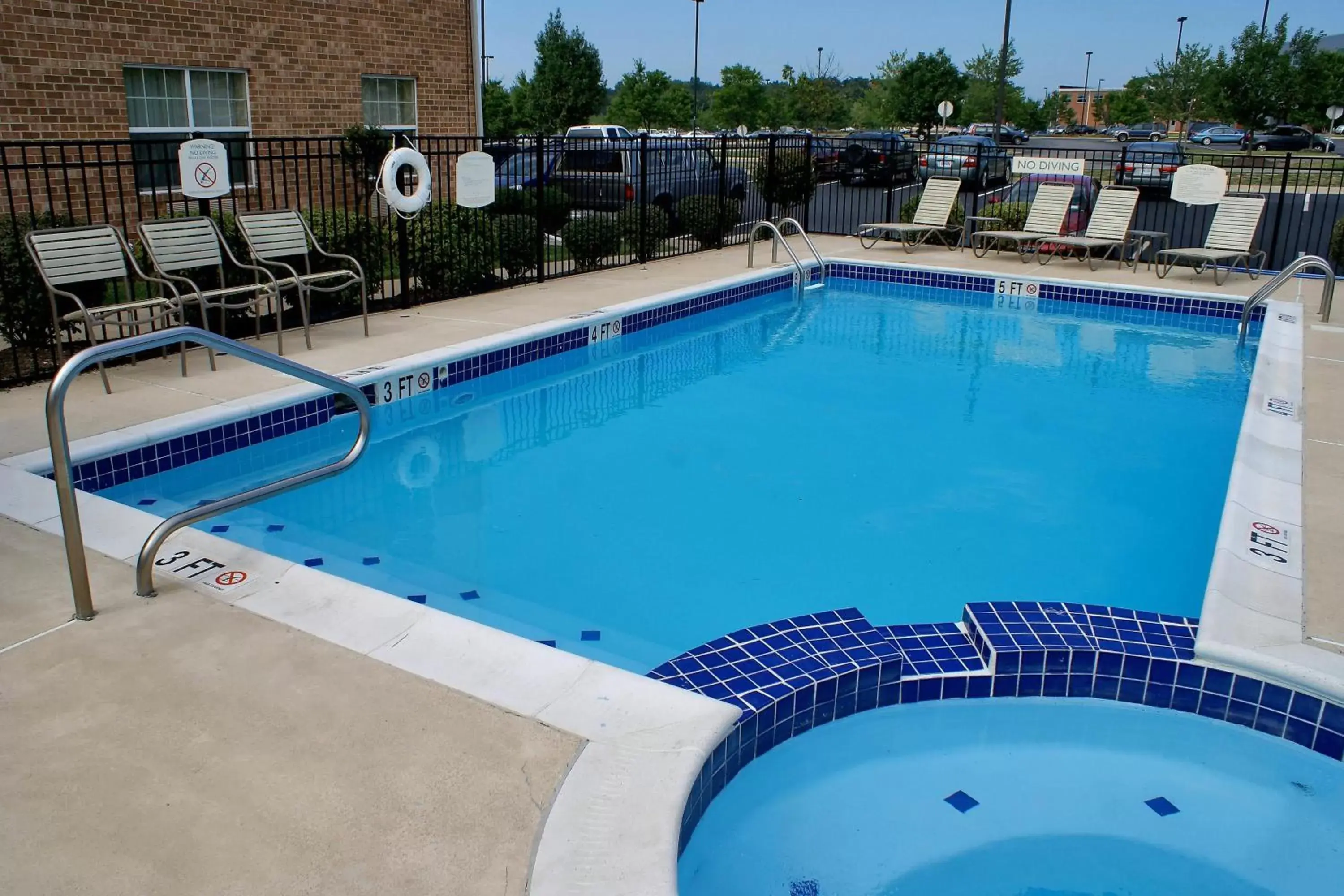 Swimming pool, Pool View in TownePlace Suites Fredericksburg