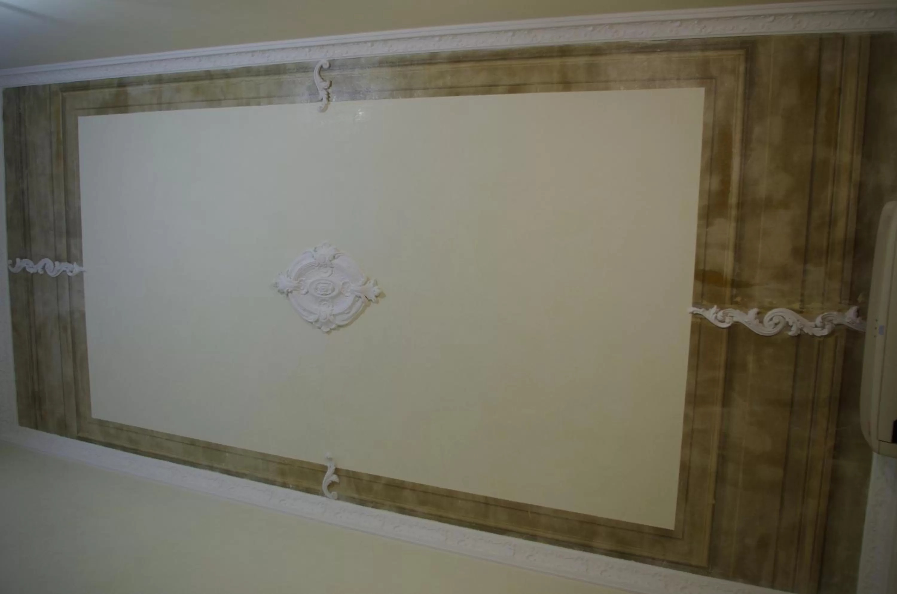 Decorative detail in Tucci's Roma Guest House