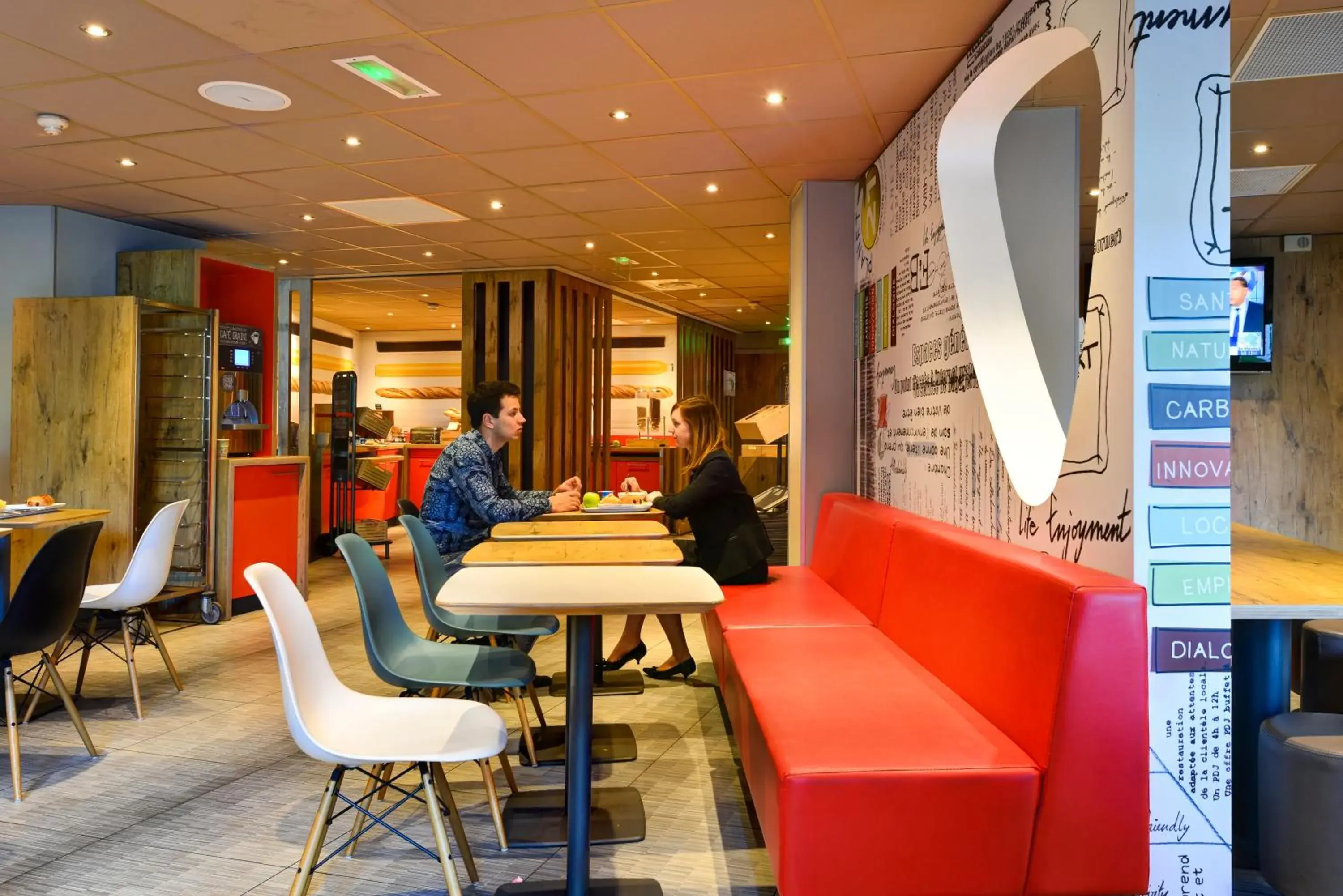 Restaurant/places to eat in ibis Orly Chevilly Tram 7