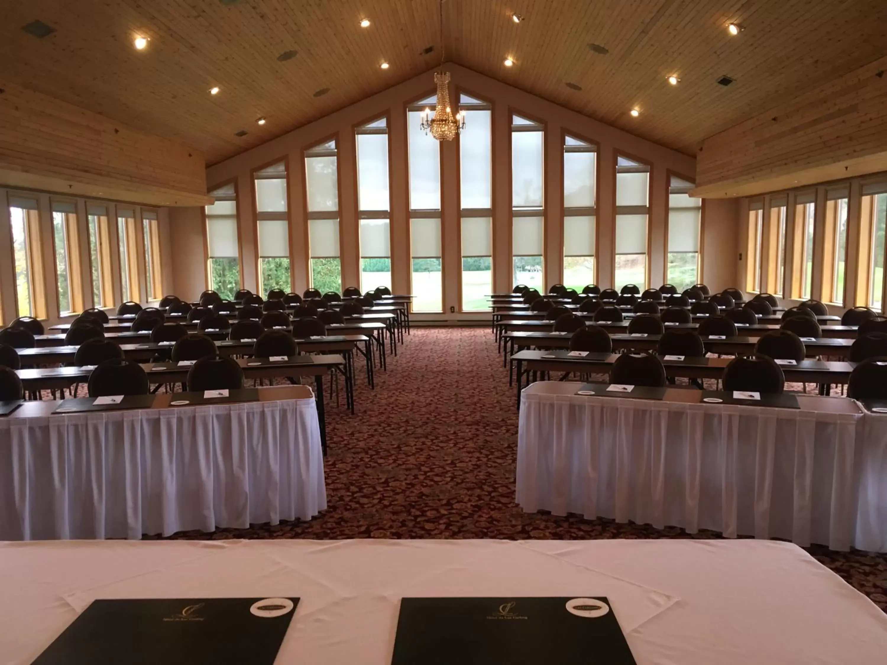 Meeting/conference room in Hôtel et centre de villégiature du lac Carling