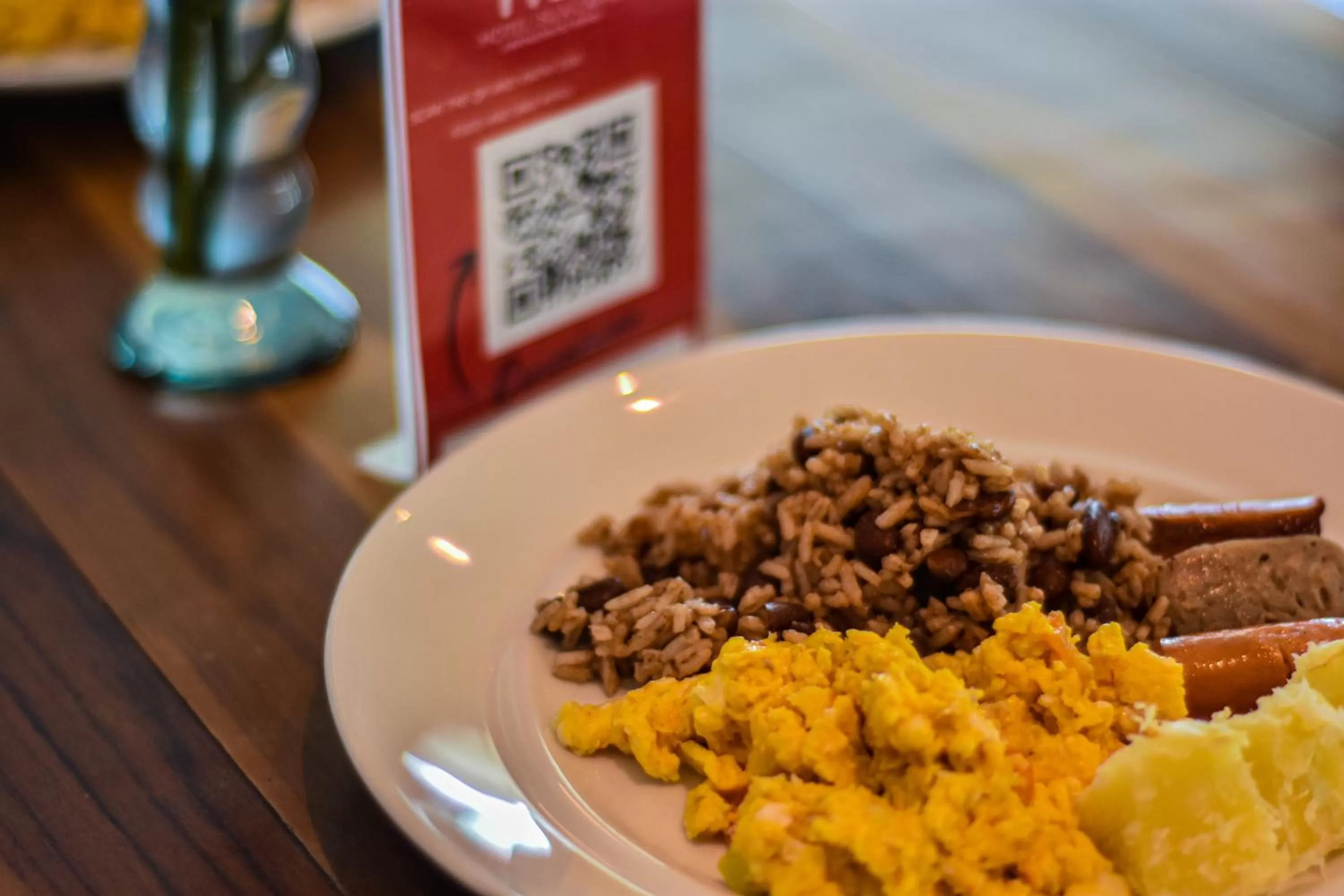 Breakfast in Hotel Isla Capri