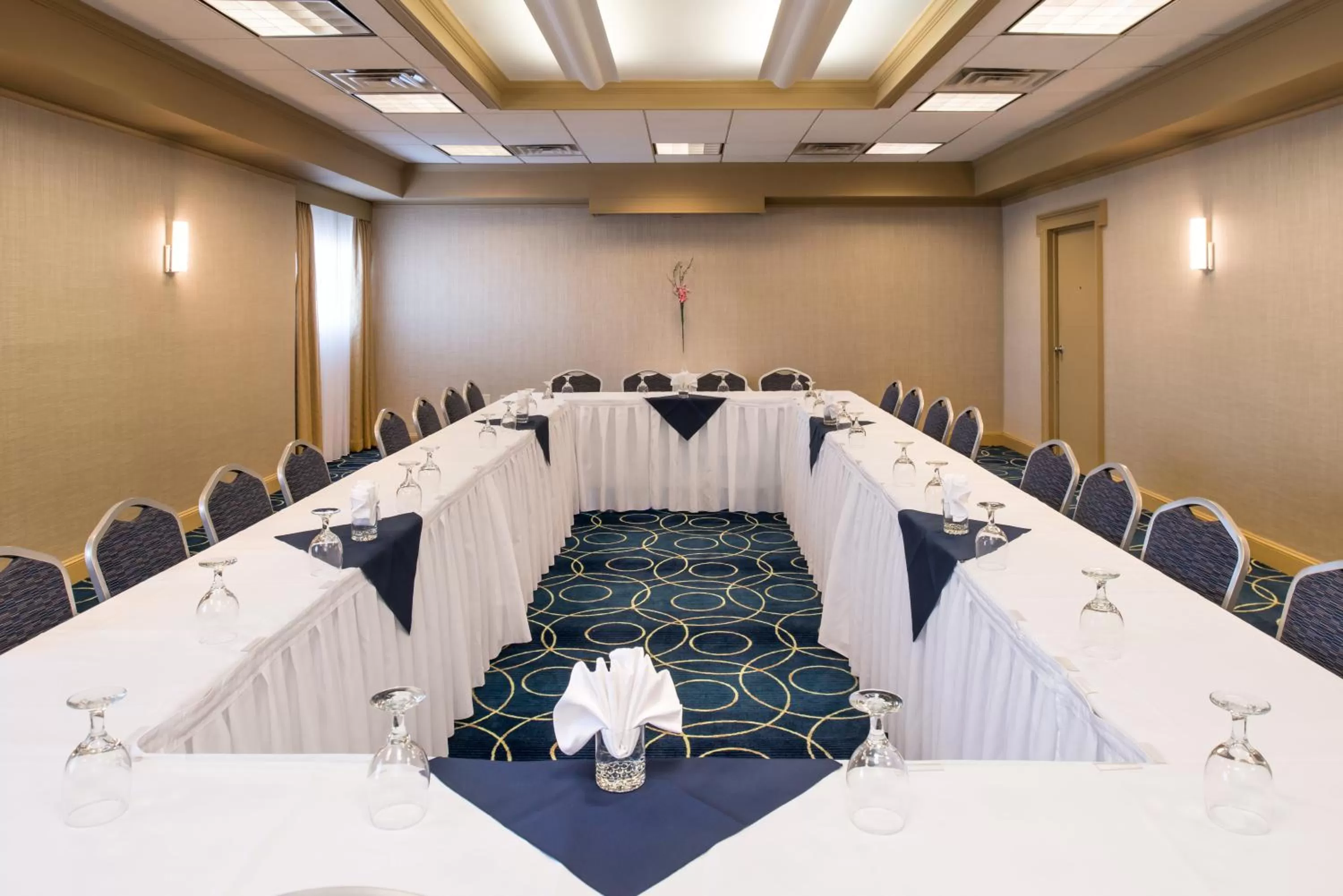 Meeting/conference room in Holiday Inn Concord Downtown, an IHG Hotel