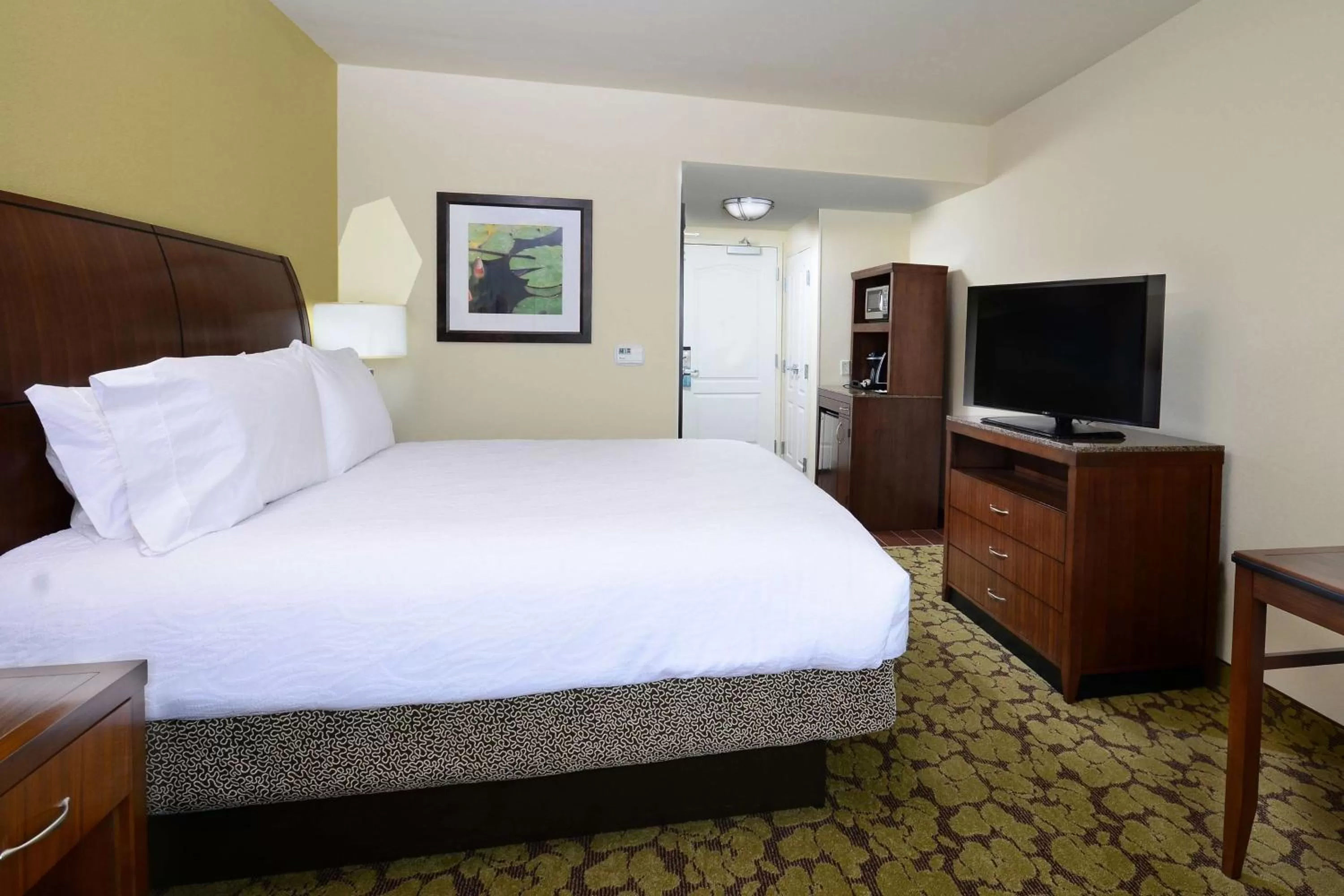 Bed in Hilton Garden Inn Greensboro Airport