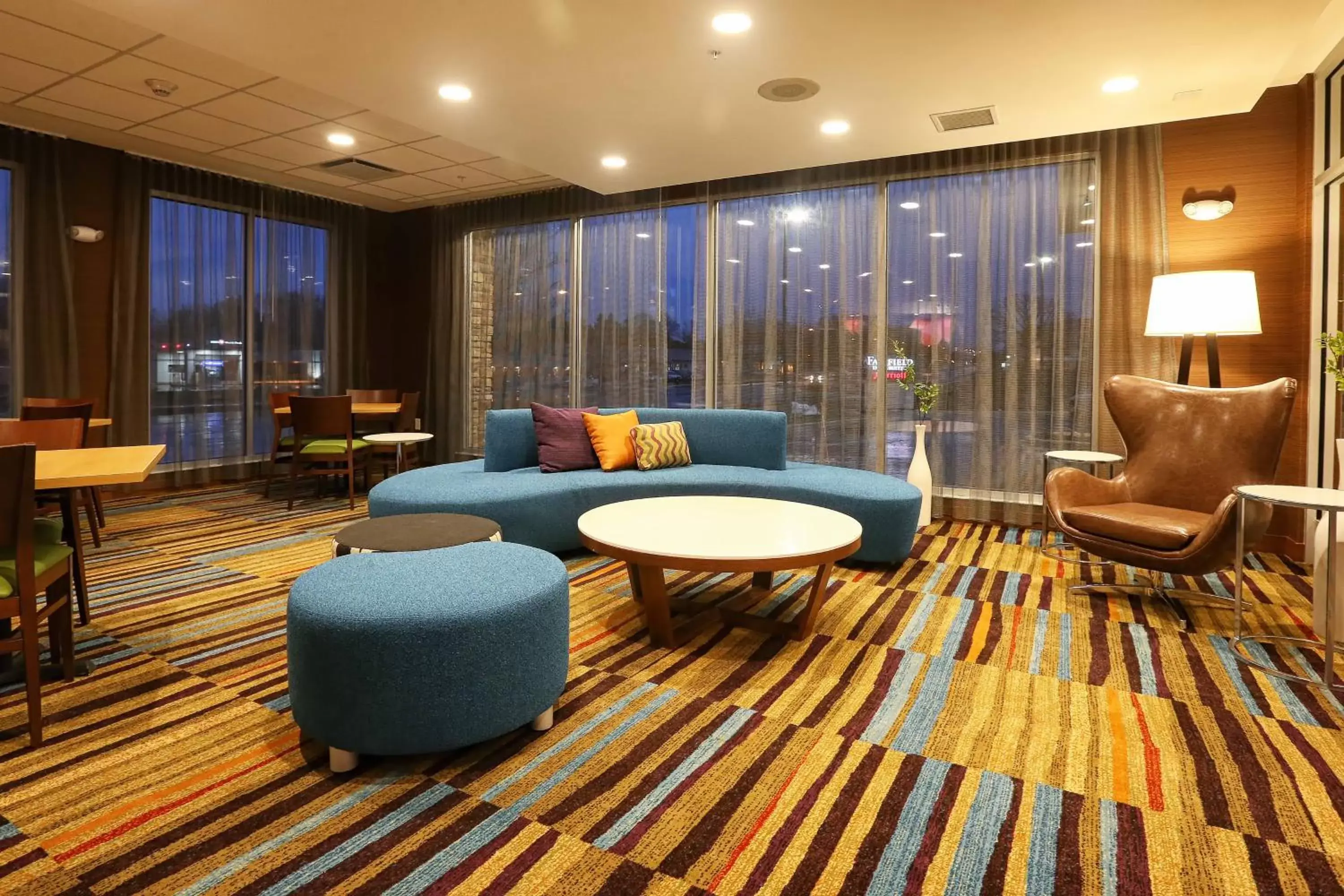Lobby or reception, Seating Area in Fairfield Inn & Suites by Marriott Madison Verona