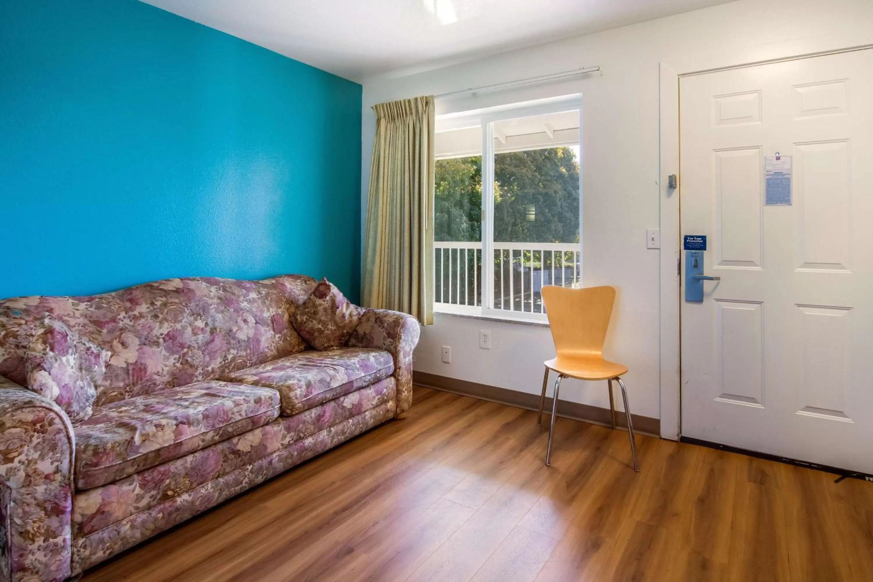 Photo of the whole room in Motel 6 Portland Mall - 205