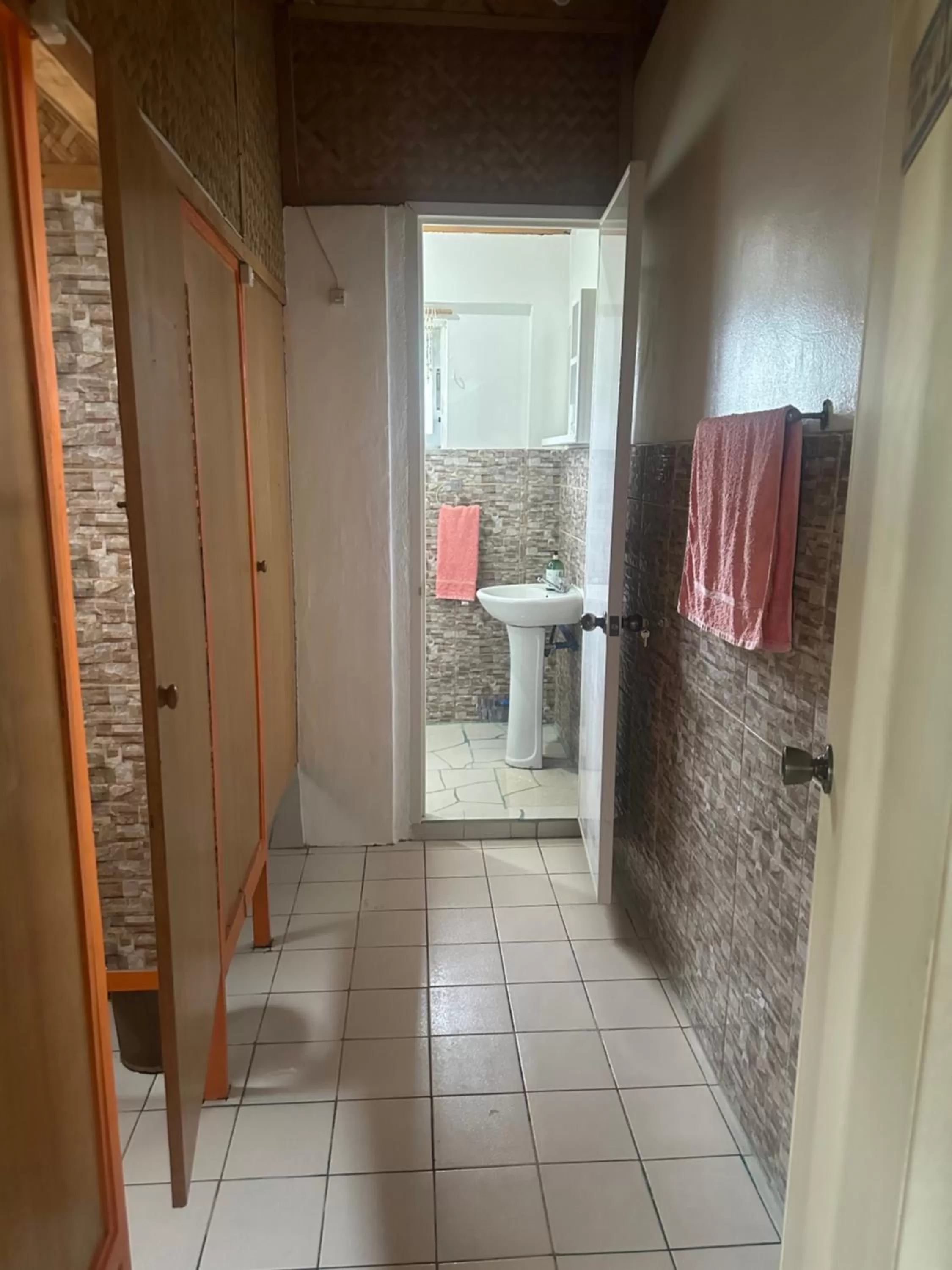 Bathroom in Lala Panzi Bed and Breakfast