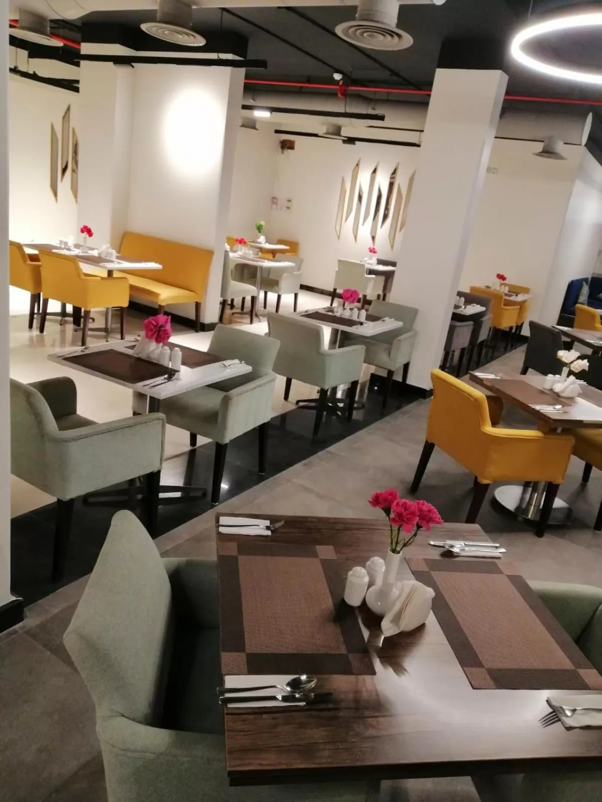 Restaurant/Places to Eat in Aquila Hotel Jeddah Al Hamra