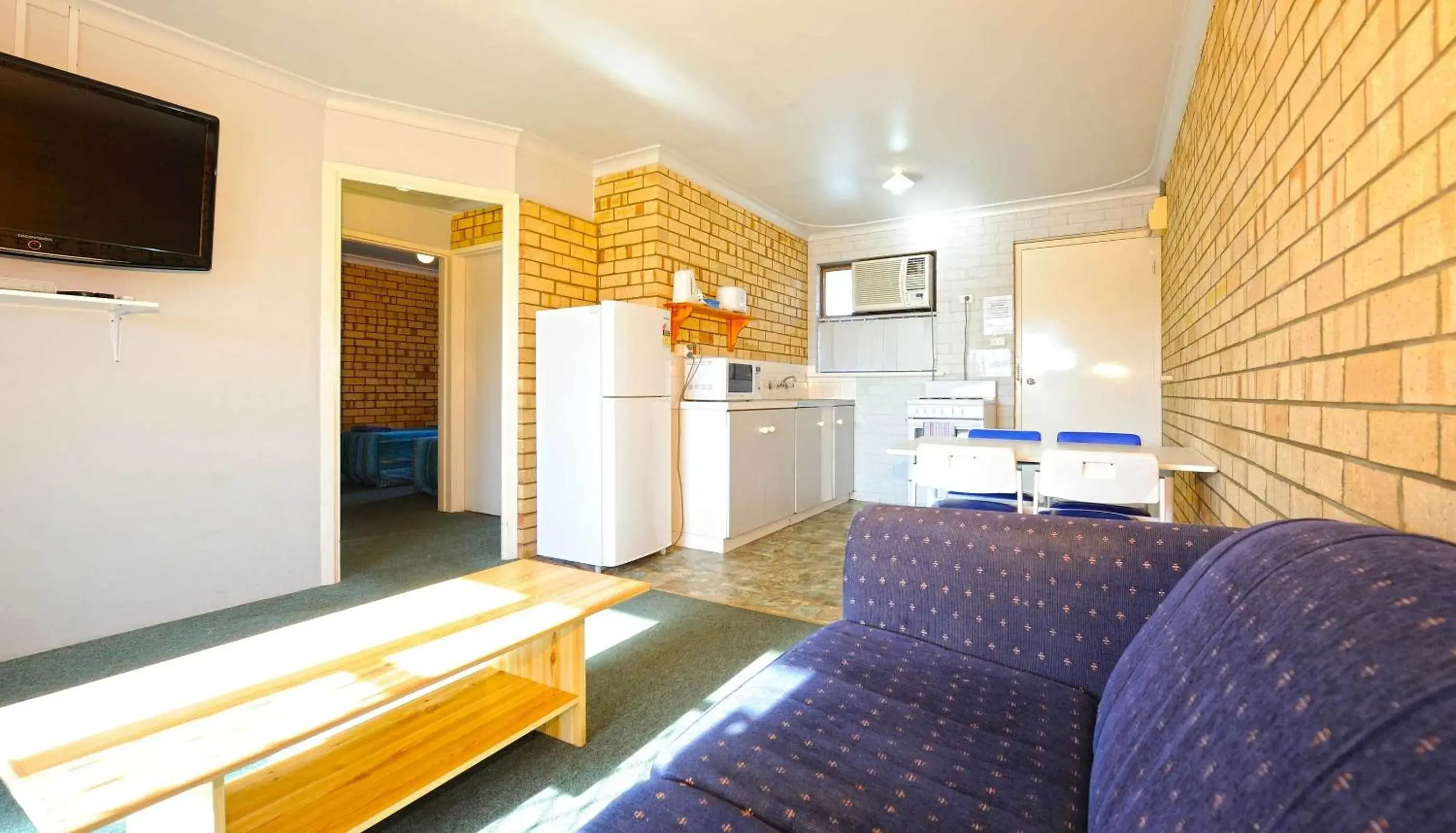 Dining area, Seating Area in Abrolhos Reef Lodge