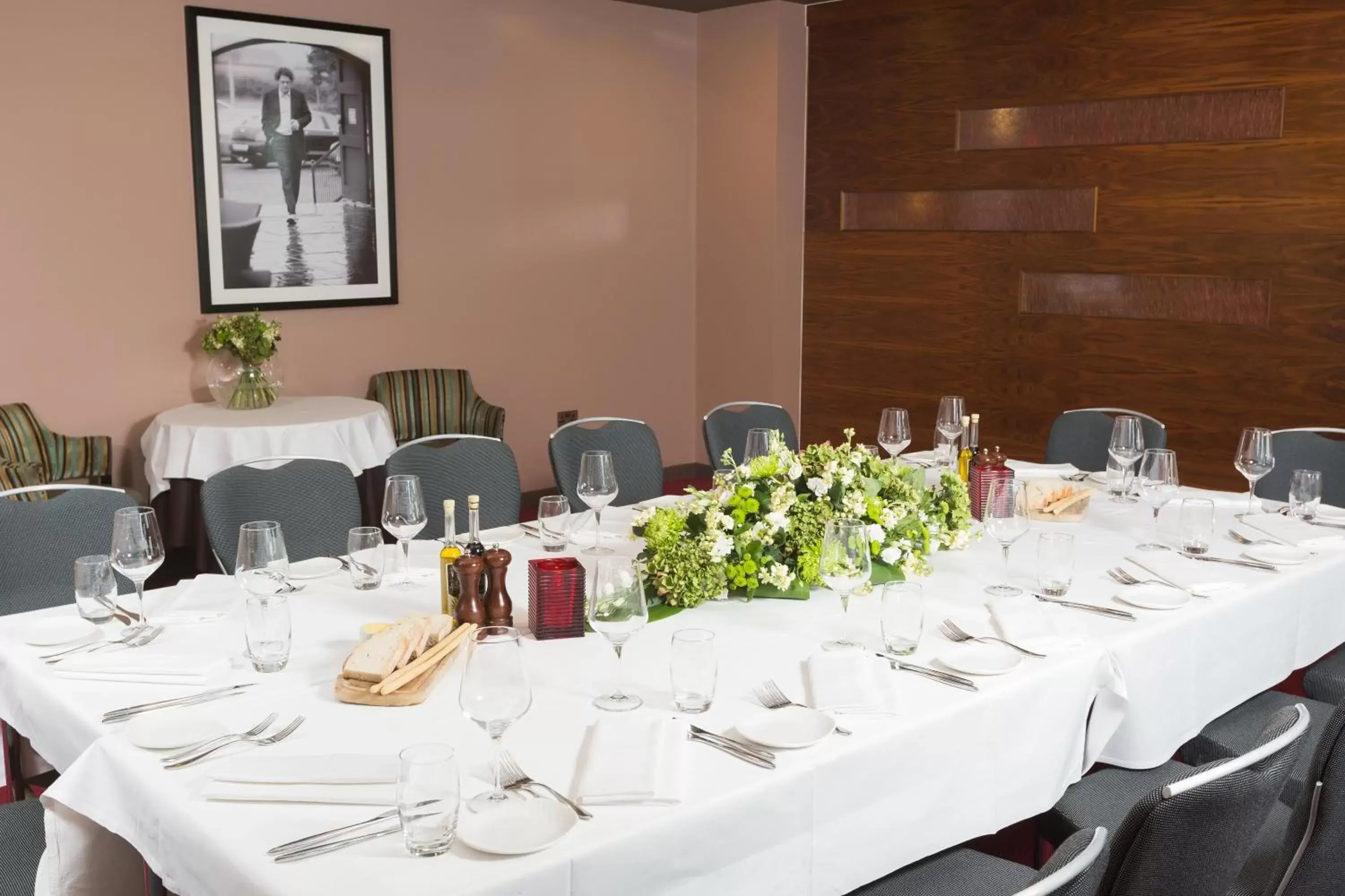 Restaurant/Places to Eat in Holiday Inn Manchester-Mediacityuk, an IHG Hotel