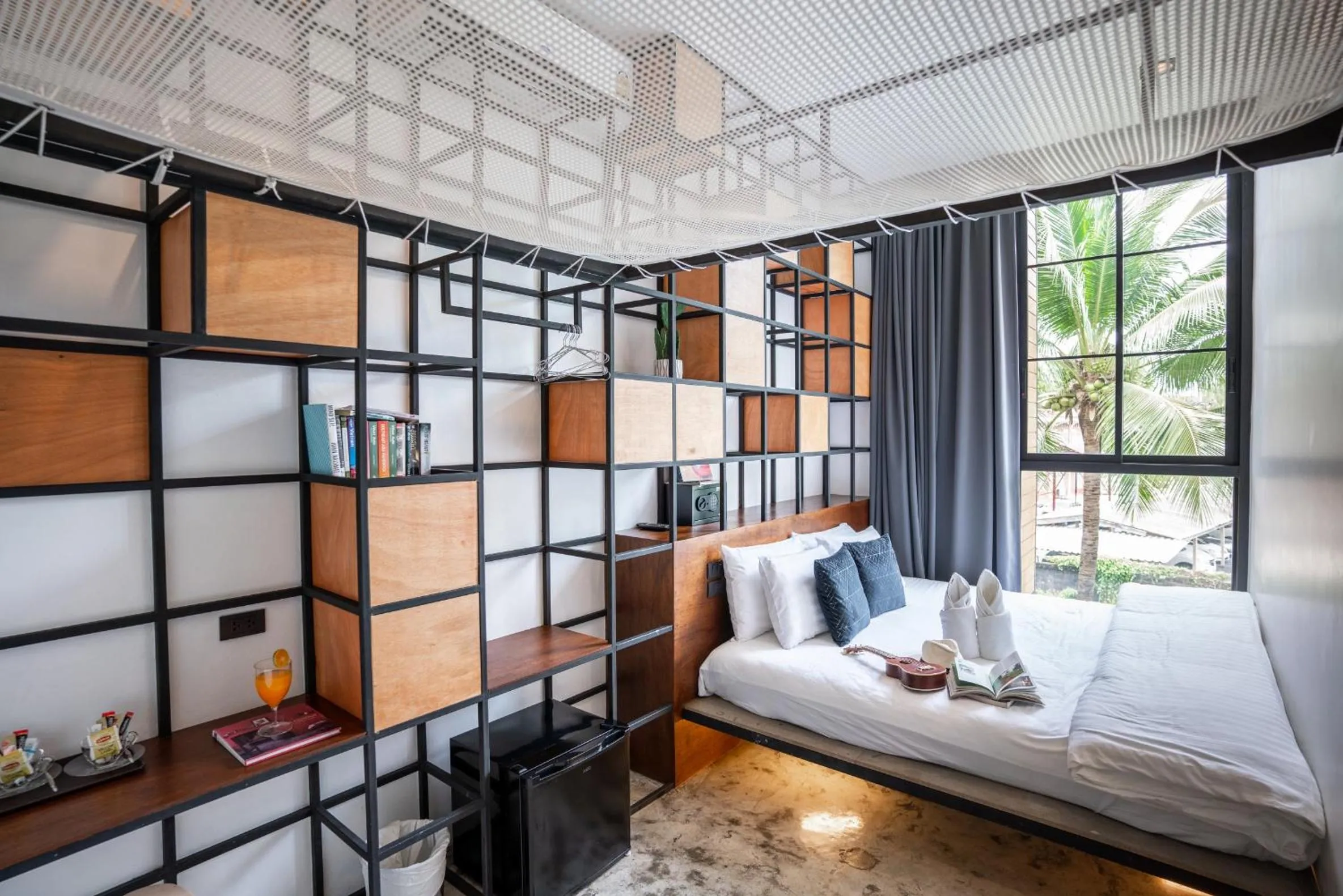 Property building, Bed in Book a Bed Poshtel - SHA Plus