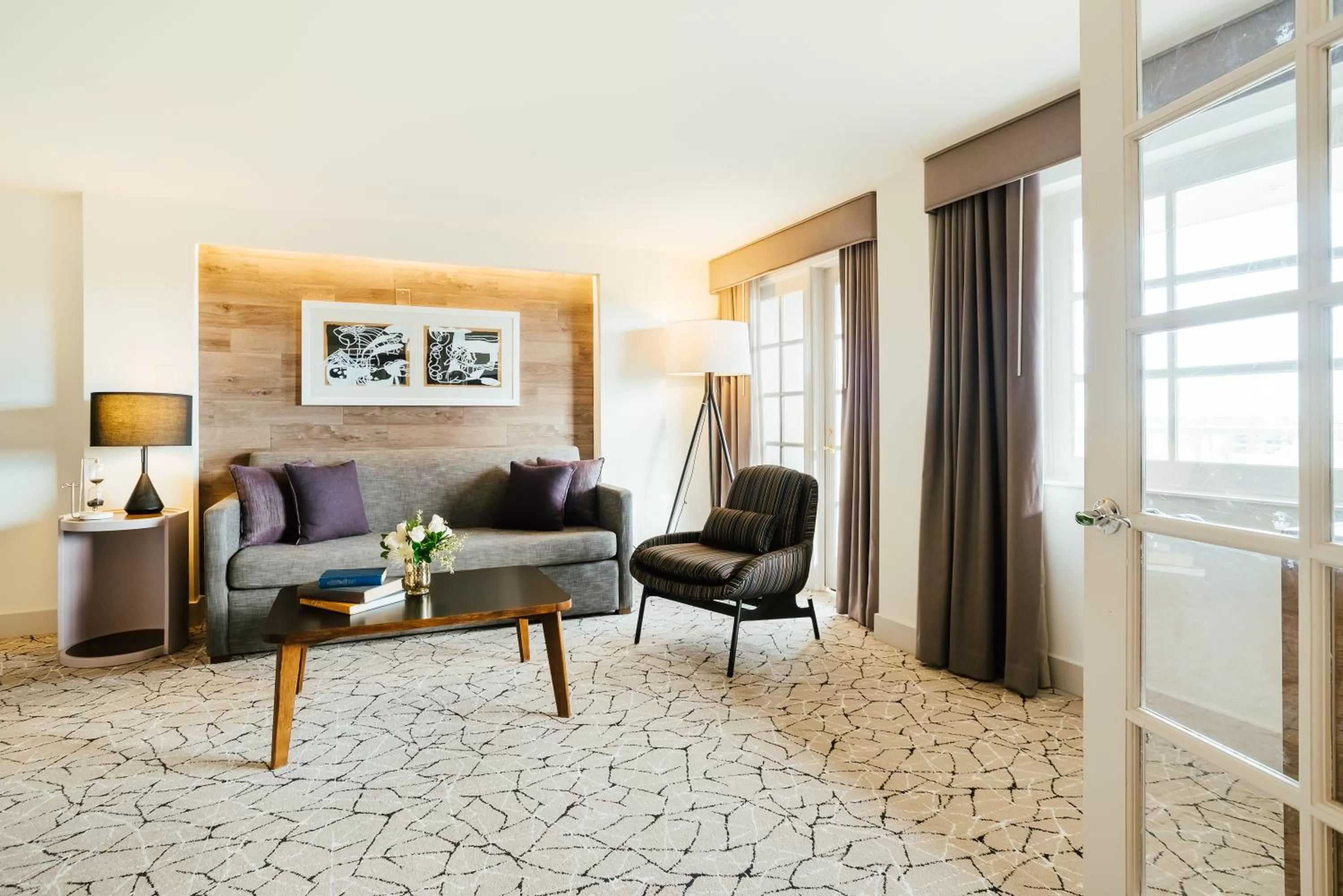 One-Bedroom Suite in Warwick Denver