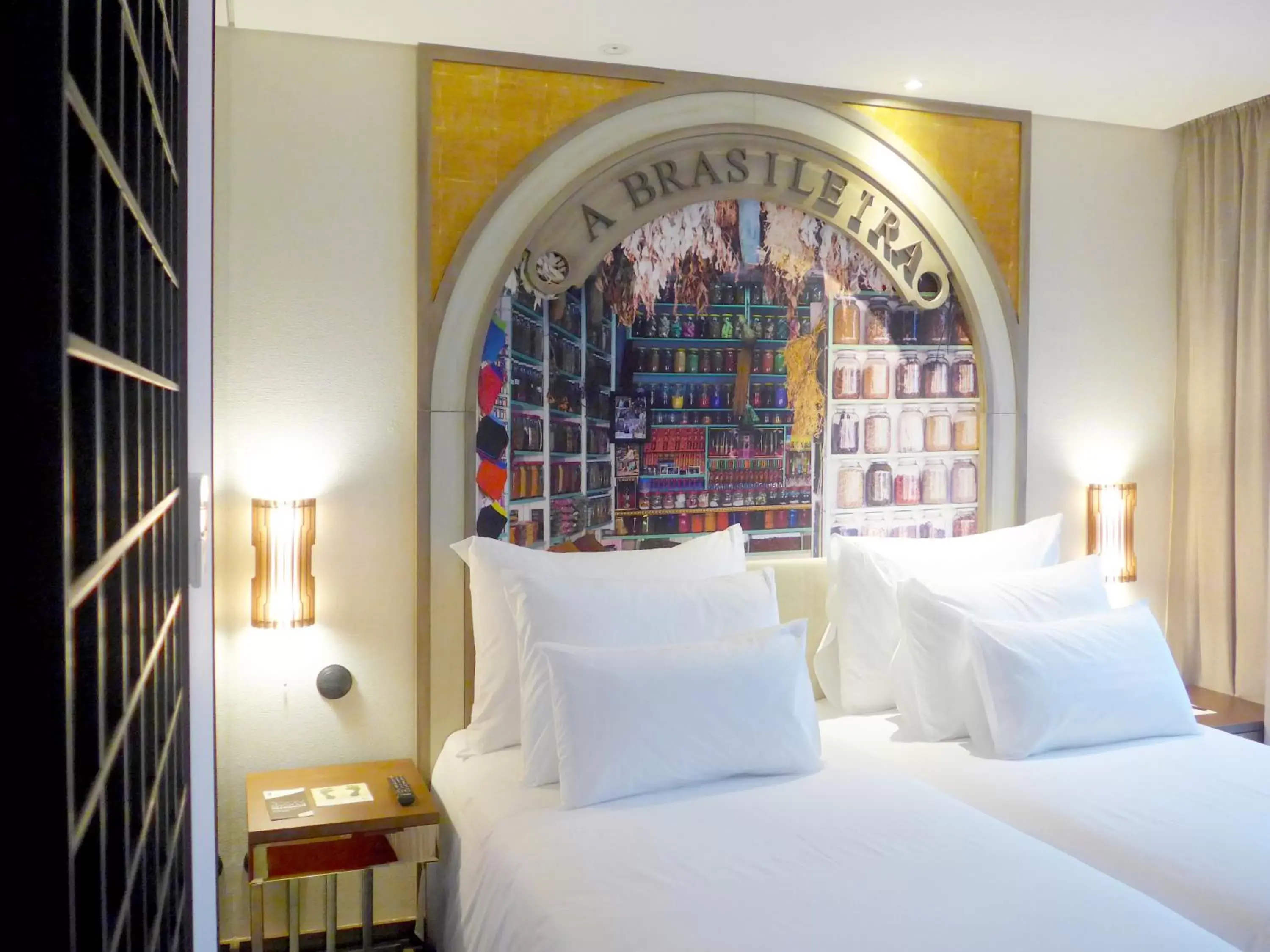 Bedroom, Bed in Pestana Porto - A Brasileira, City Center & Heritage Building