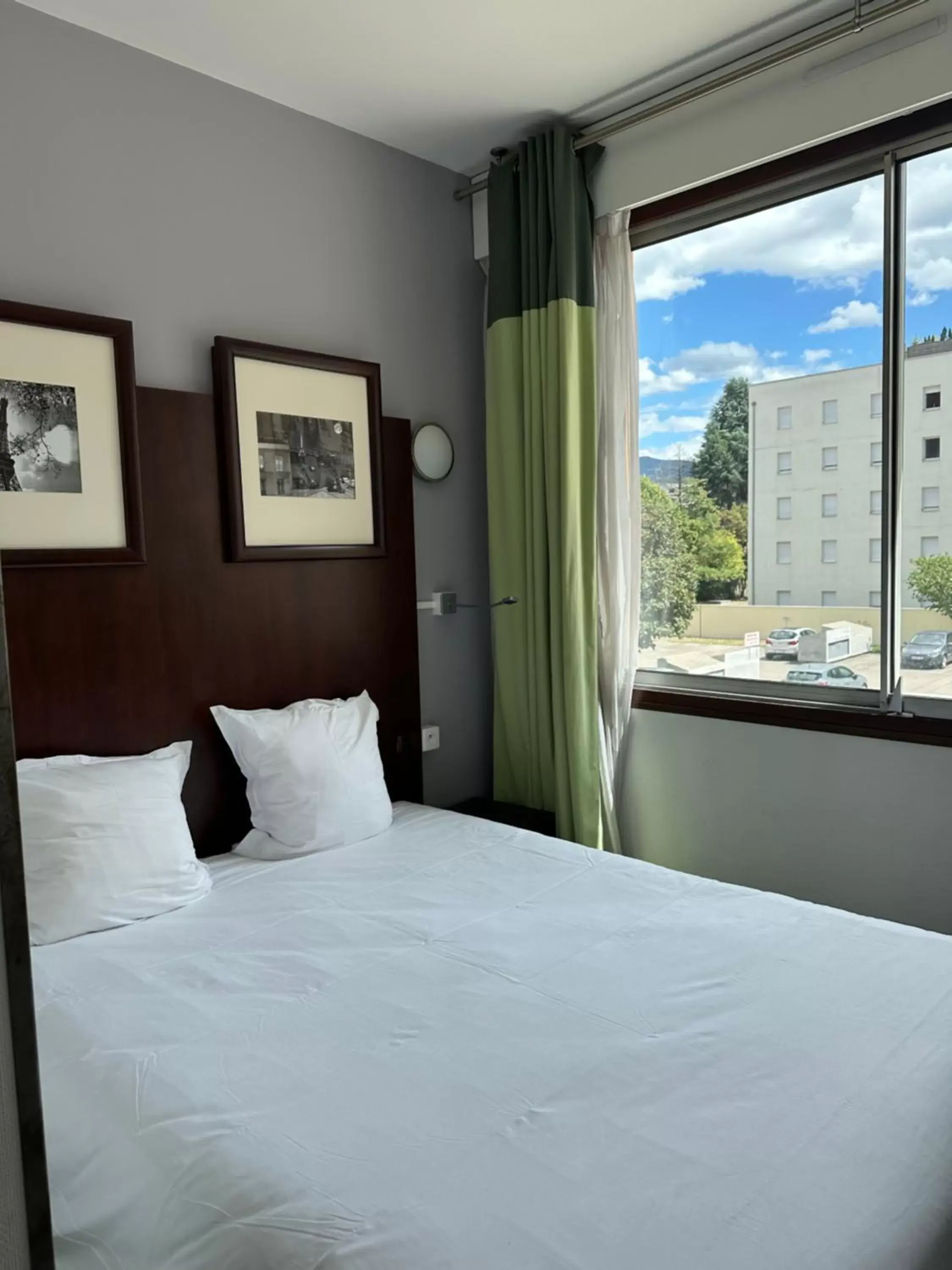 Bed in Hôtel Du Centre Annemasse