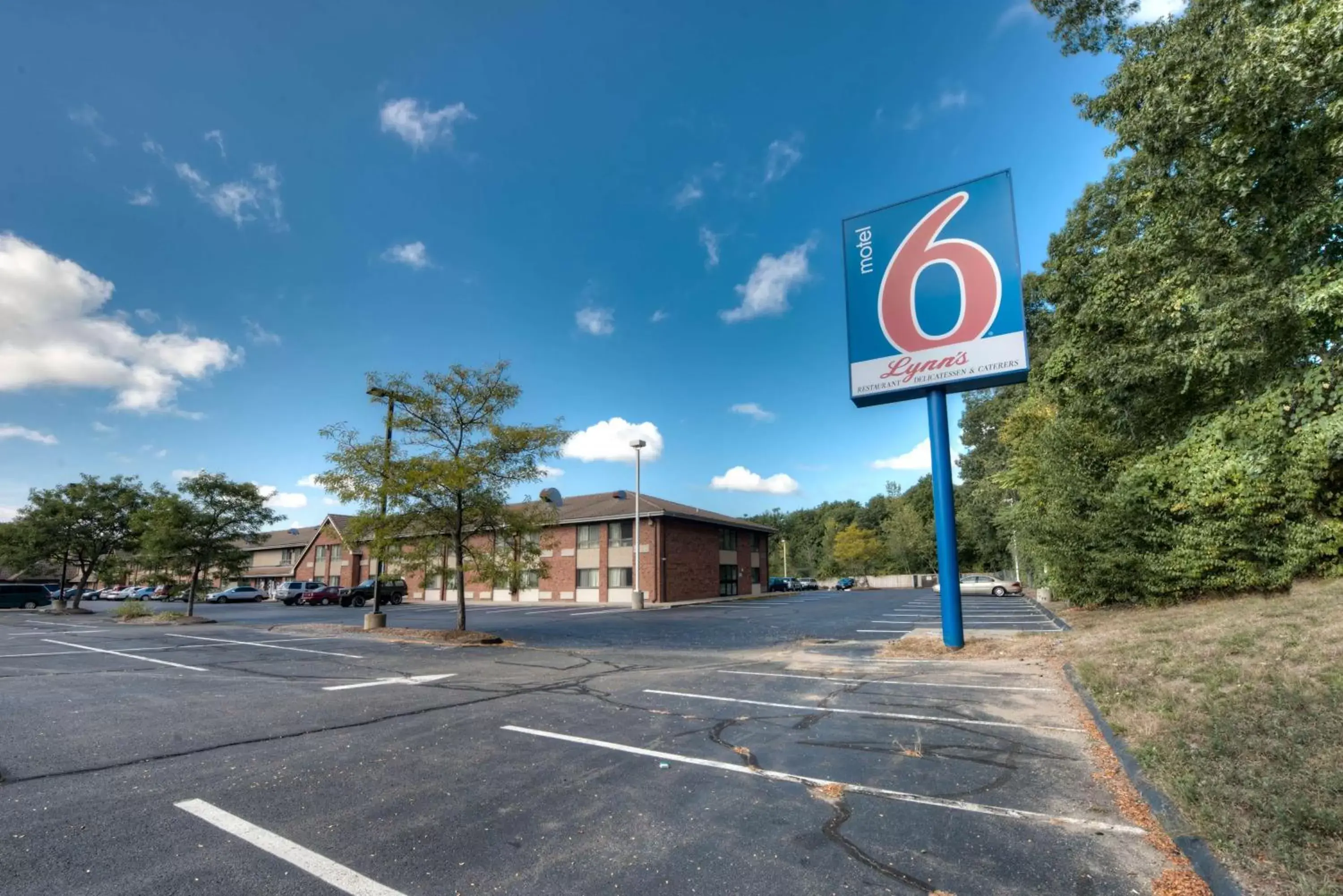 Property building in Motel 6-Branford, CT - New Haven