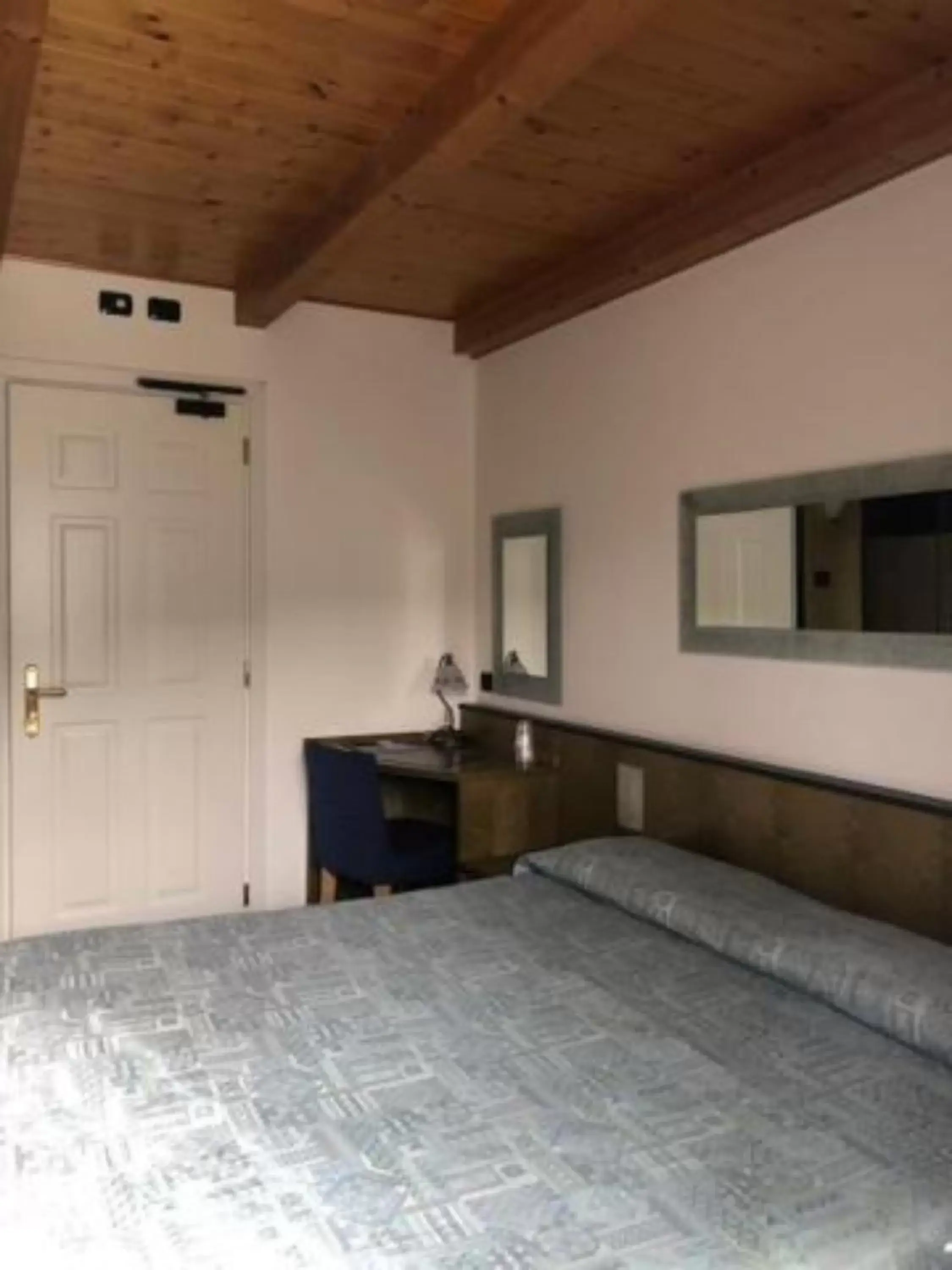 Bedroom, Kitchen/Kitchenette in Hotel Moizi