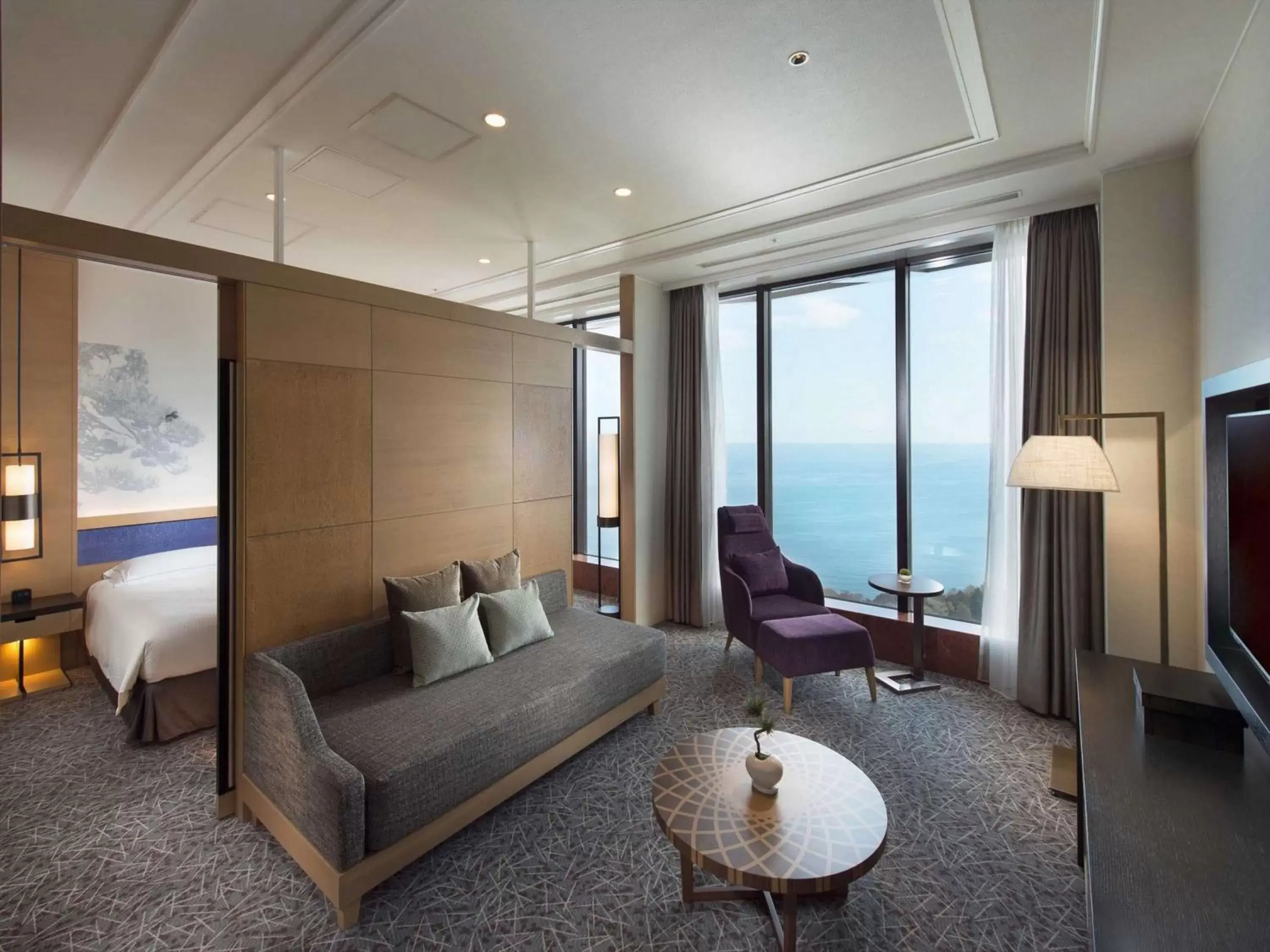 Bedroom, Seating Area in Hilton Odawara Resort & Spa