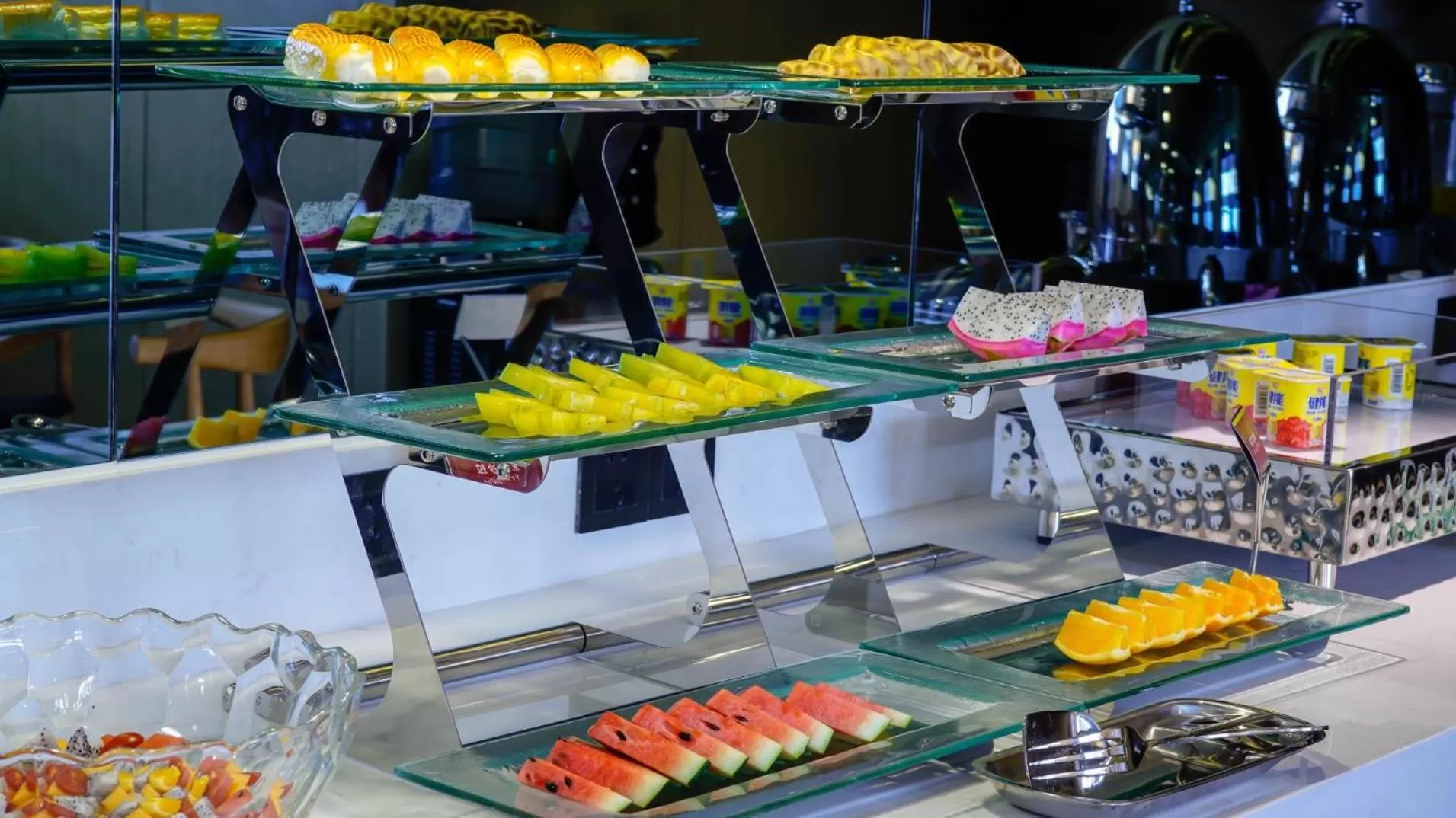 Food and drinks in Paco Hotel BeiJing Road Metro Guangzhou