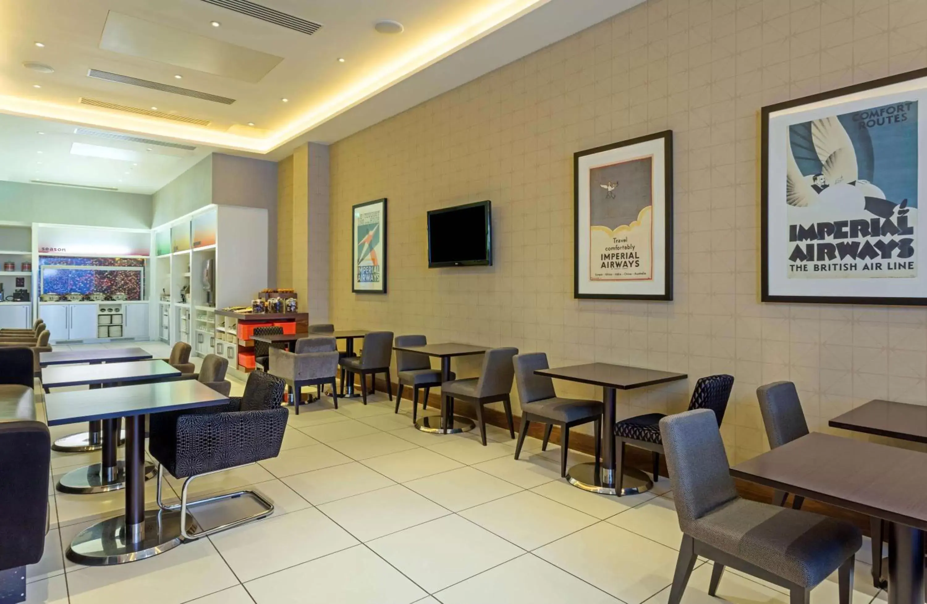 Dining area, Restaurant/Places to Eat in Hampton by Hilton London Croydon