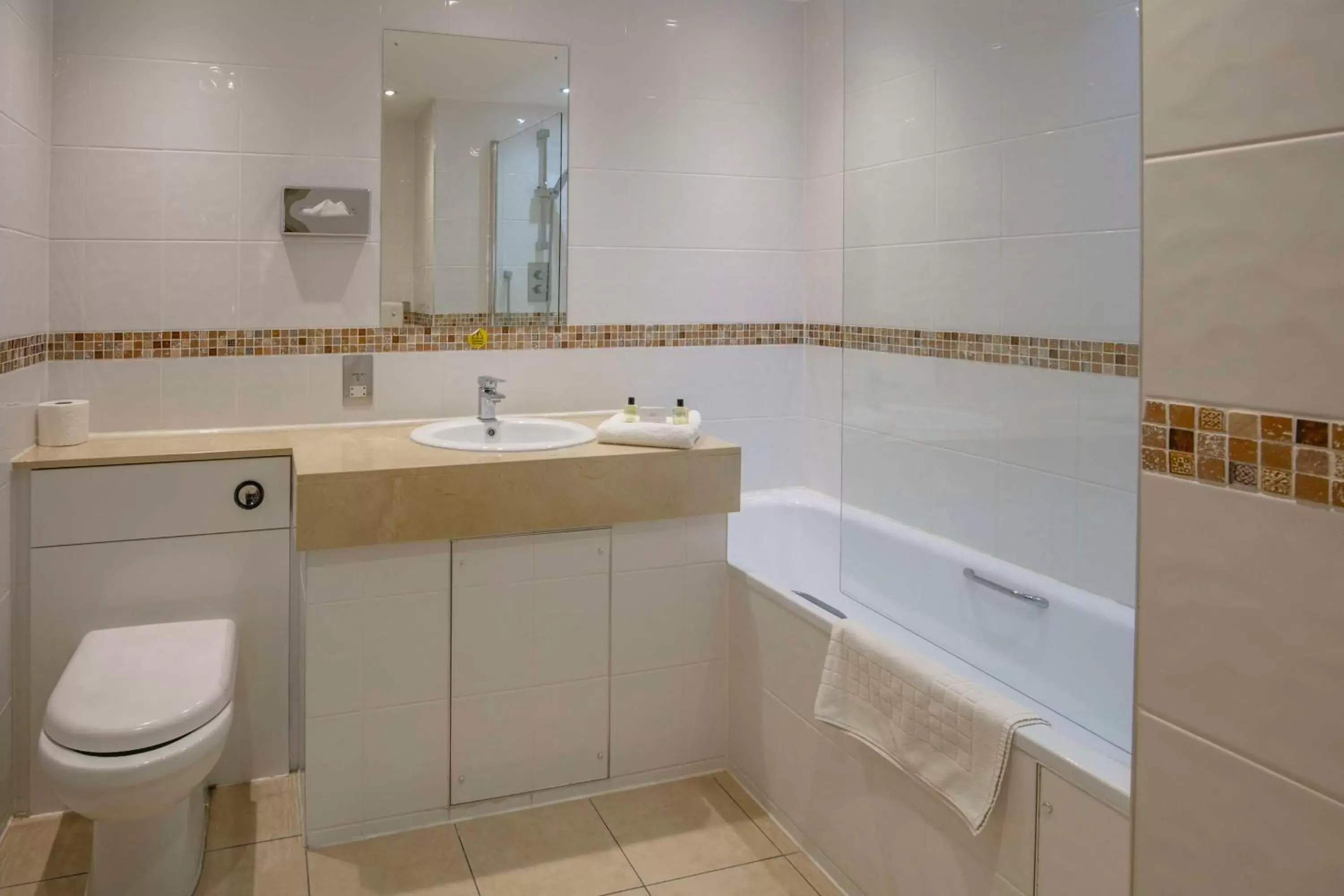 Bathroom in Best Western Heath Court Hotel