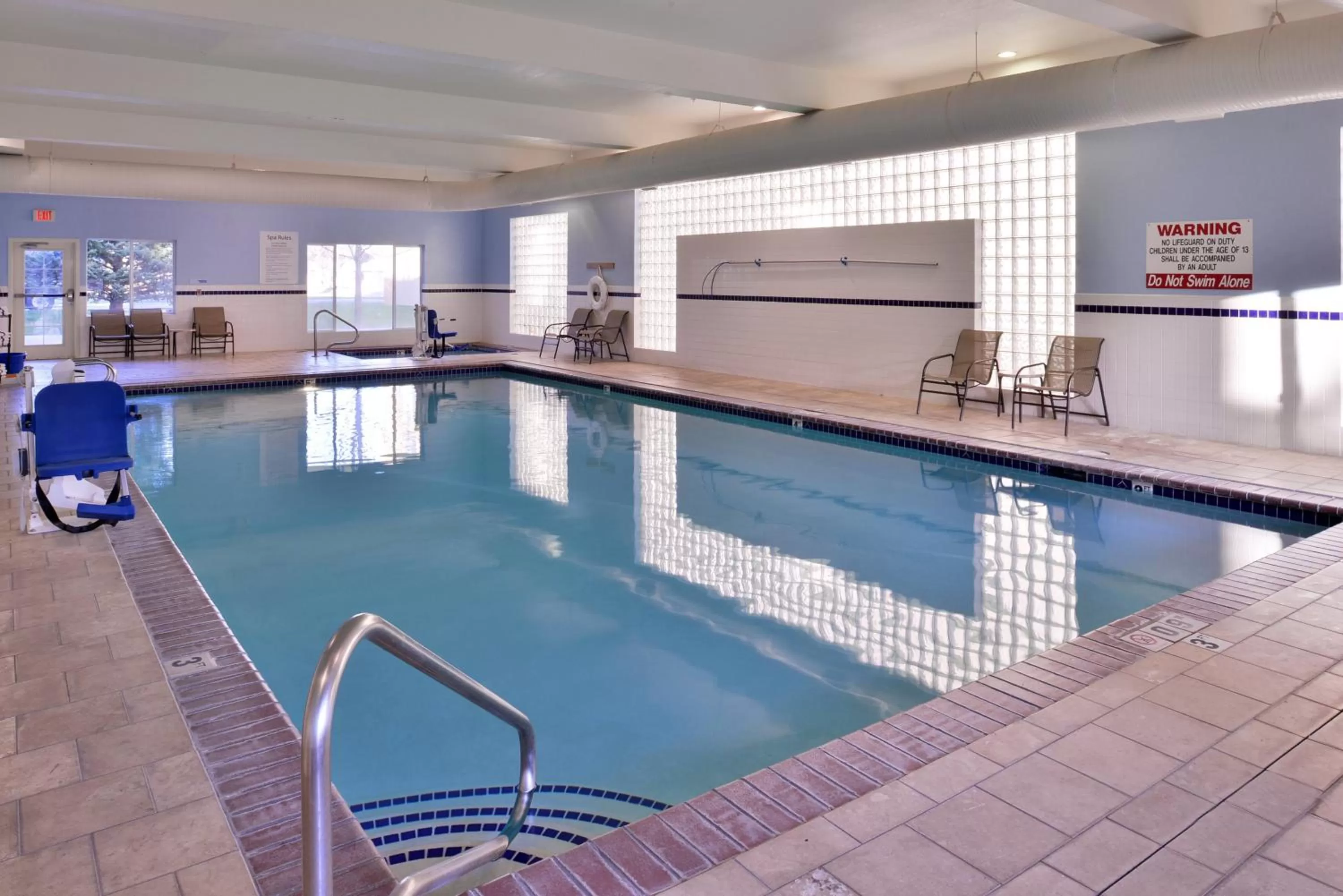 Swimming pool in Holiday Inn Express Hotel & Suites Idaho Falls by IHG