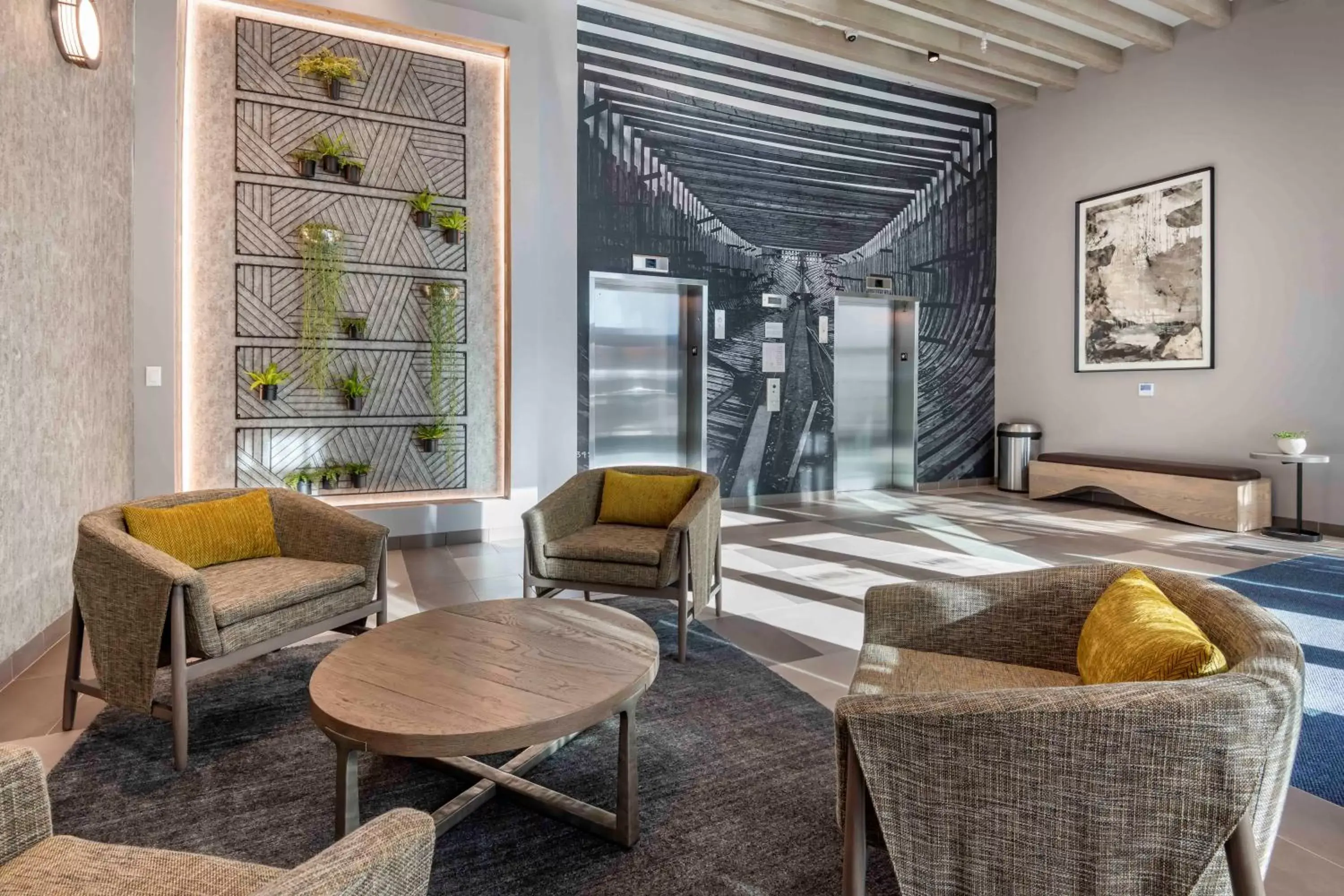 Lobby or reception, Seating Area in Cambria Hotel Portland Downtown Old Port