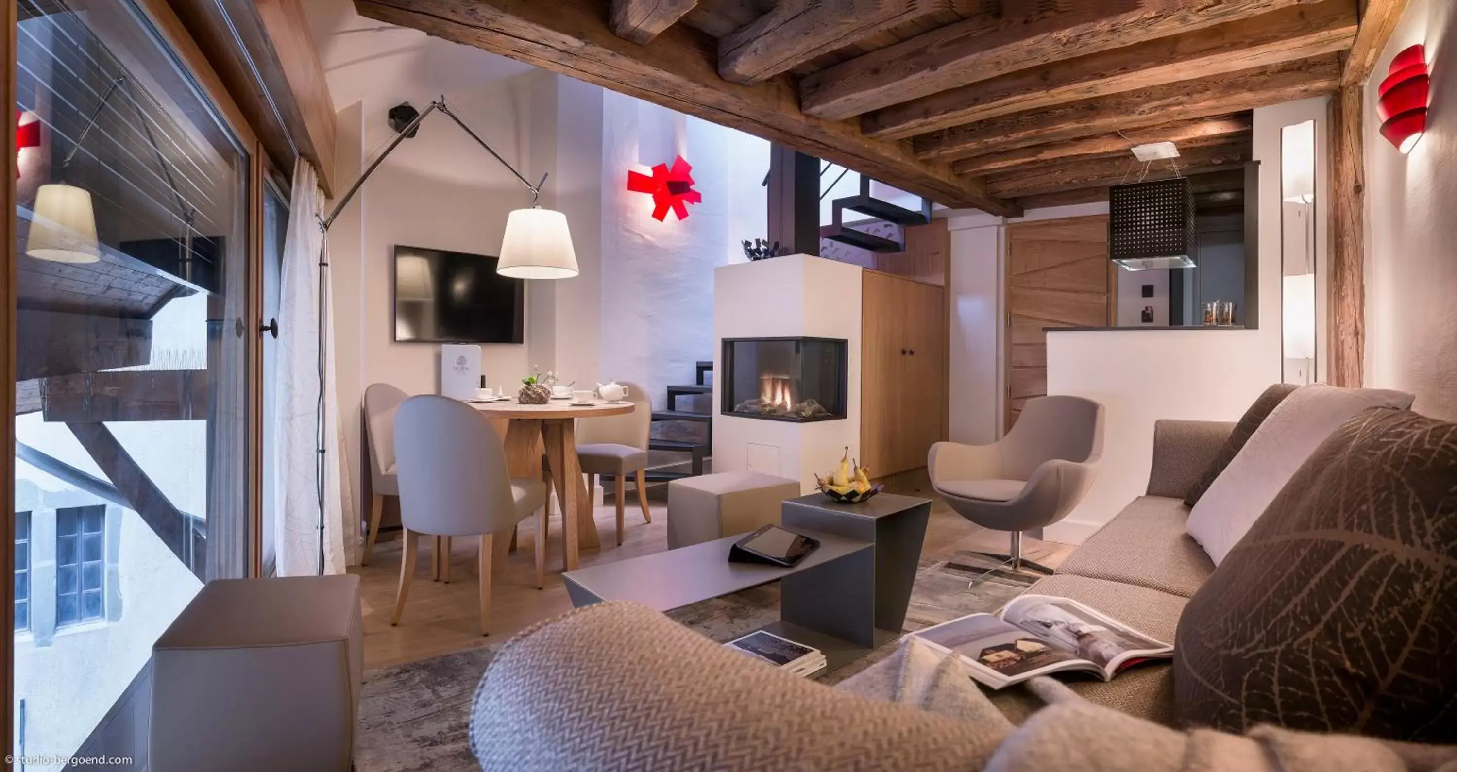 Deluxe Duplex Apartment with Fireplace and Spa Shower in Les Loges Annecy Vieille Ville