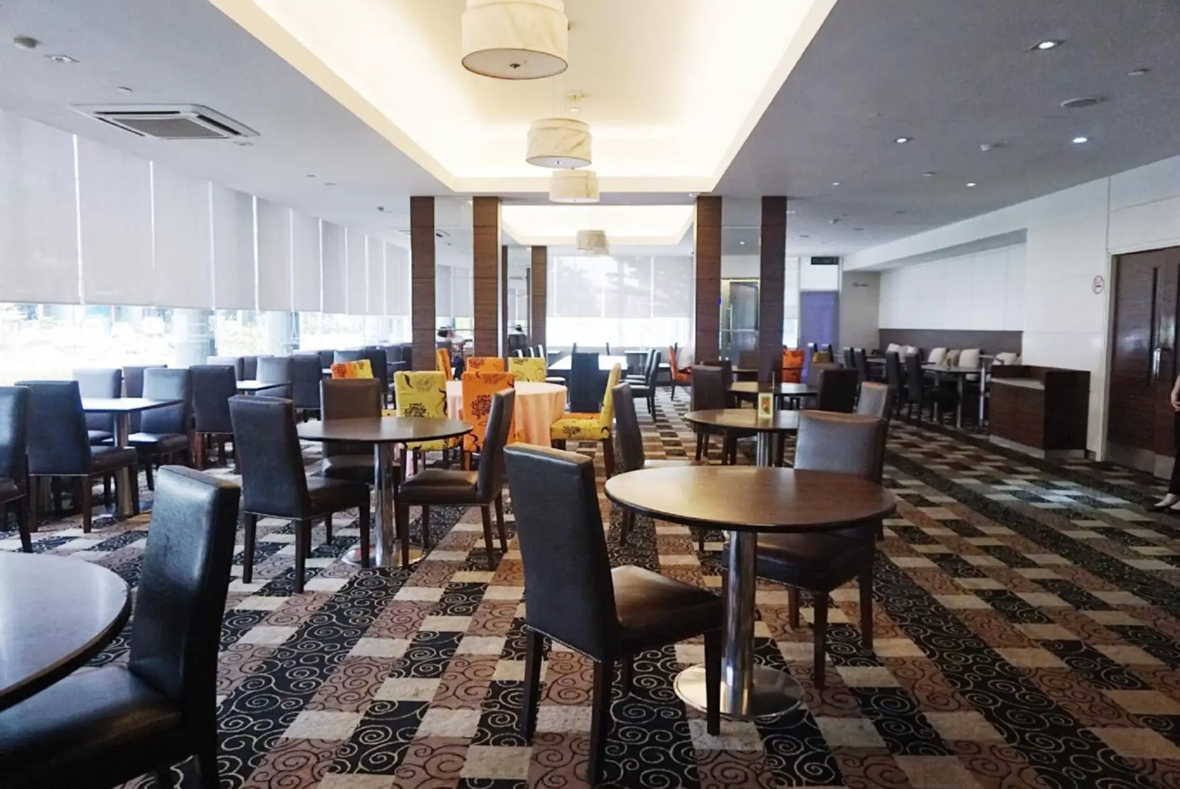 Restaurant/places to eat in Kingwood Hotel Kuching