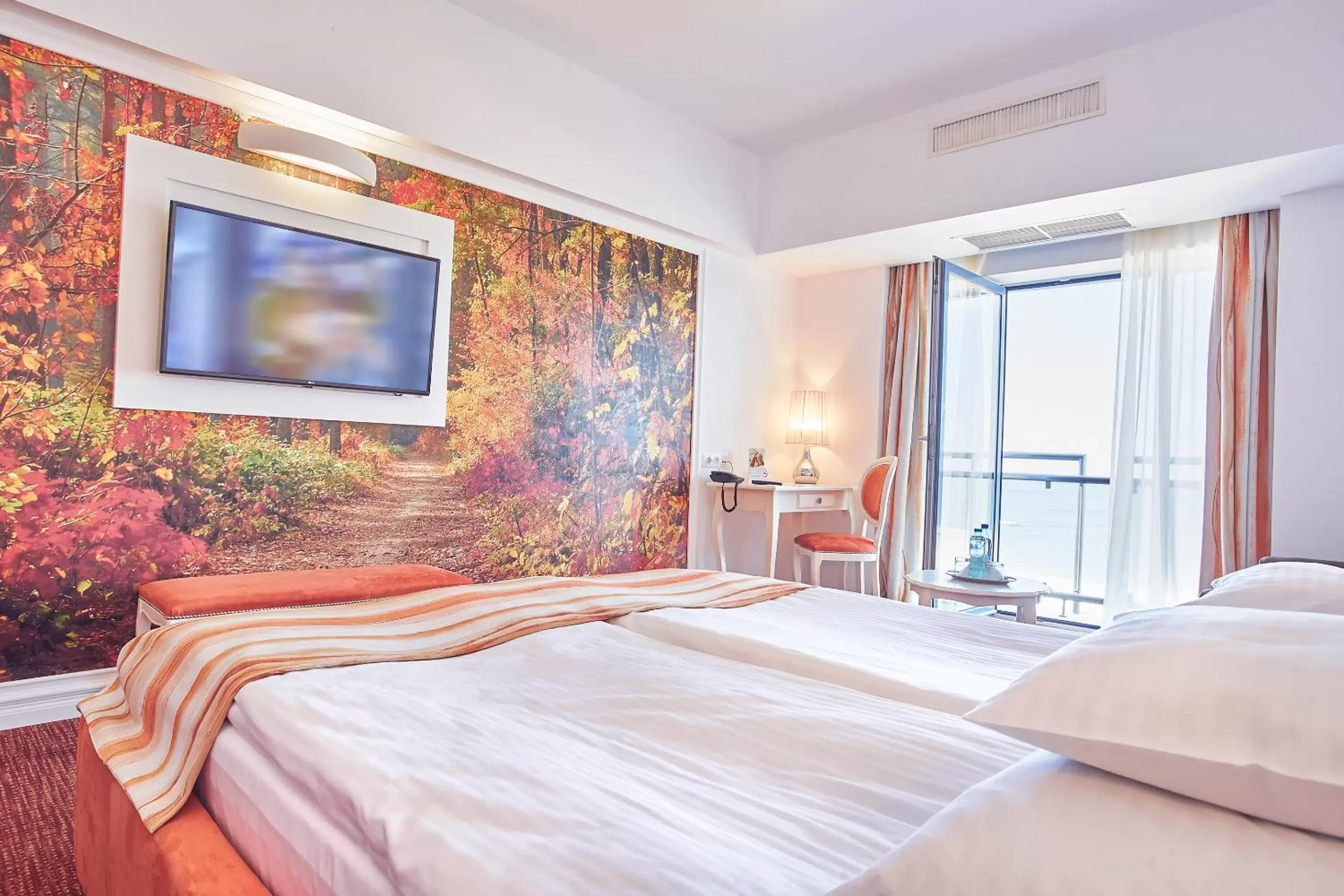 Photo of the whole room, Bed in Continental Forum Constanta Photo of the whole room, Bed in Continental Forum Constanta