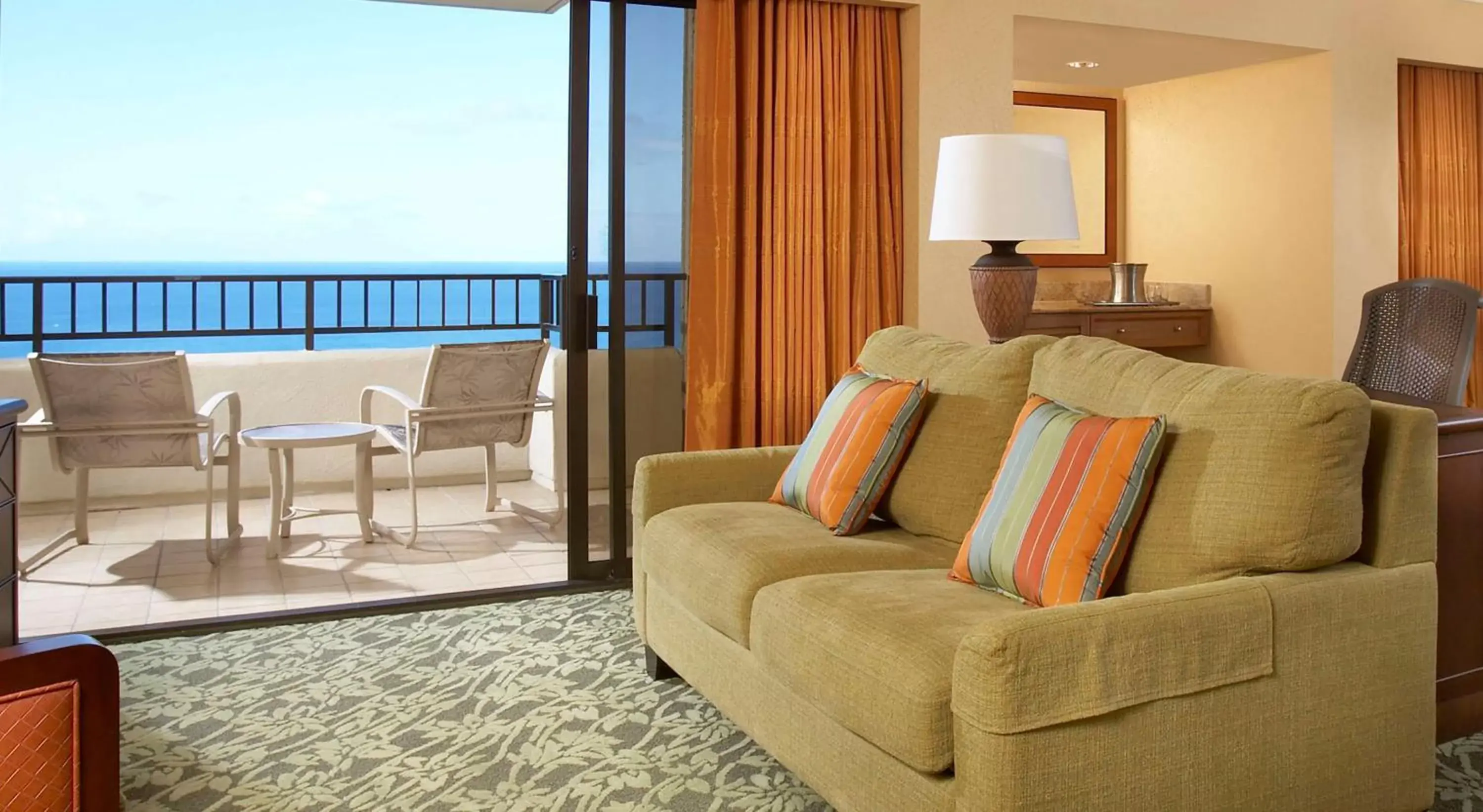 Tapa Tower One-Bedroom Ocean View Suite in Hilton Hawaiian Village Waikiki Beach Resort Tapa Tower One-Bedroom Ocean View Suite in Hilton Hawaiian Village Waikiki Beach Resort