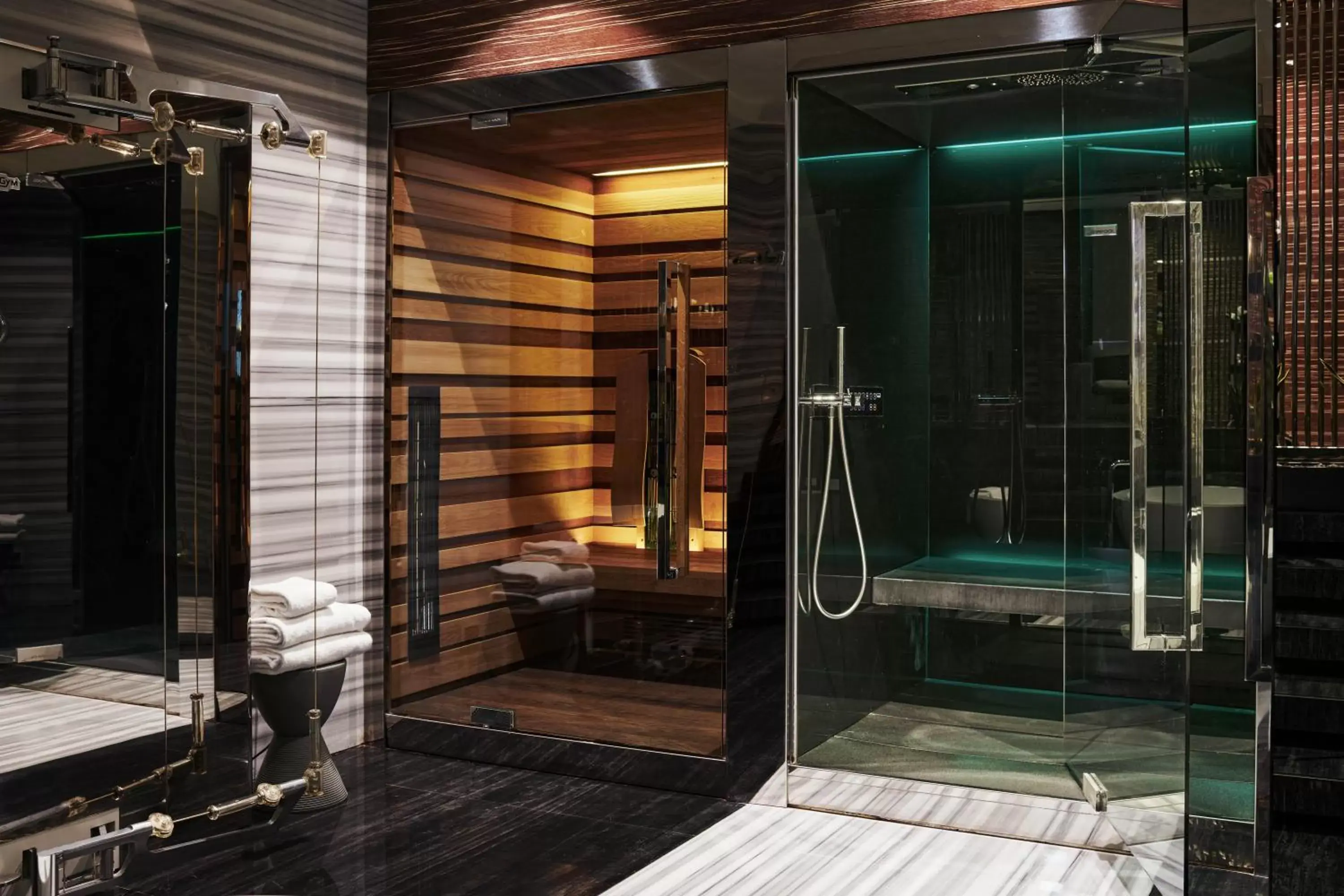 Shower, Bathroom in Romeo hotel