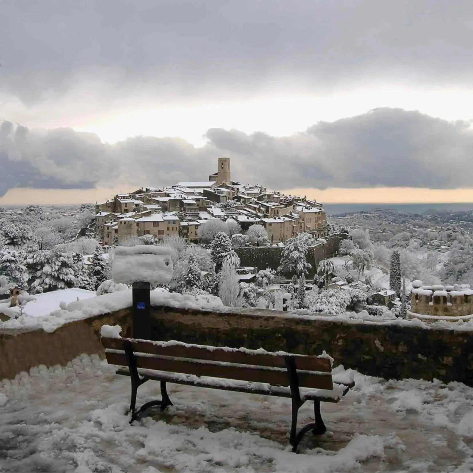 Other, Winter in Hotel Restaurant La Vague de Saint Paul & Spa