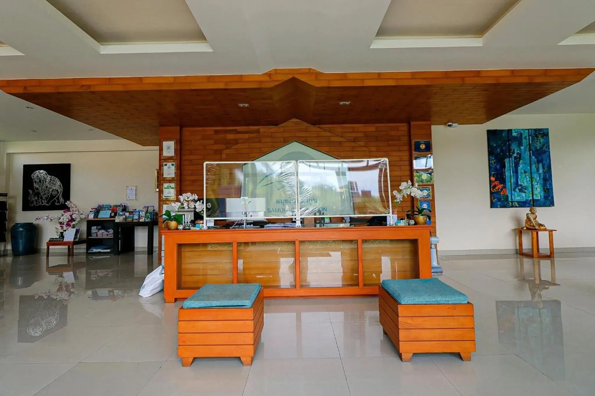 Property building in Samui Boat Lagoon