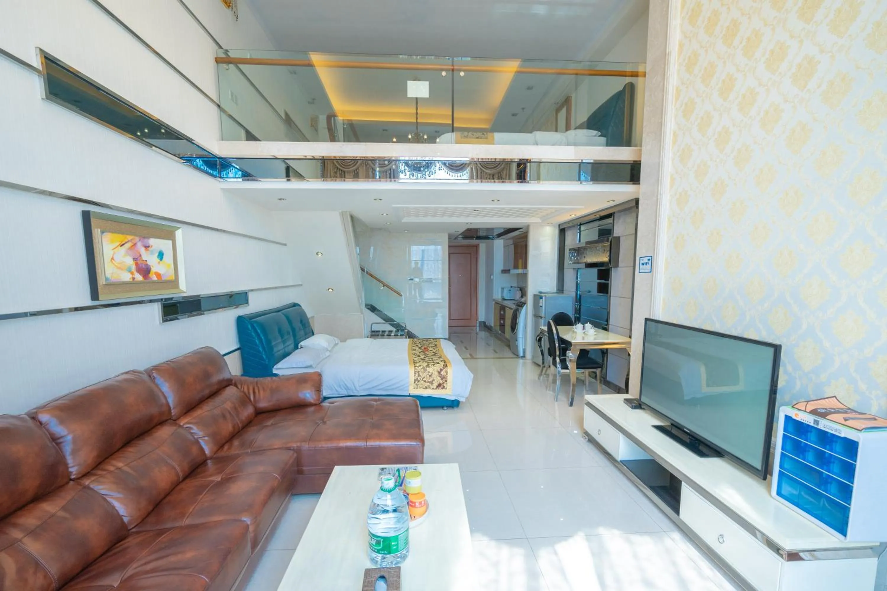 Communal lounge/ TV room in Guangzhou Hakka Apartment Beijing Road