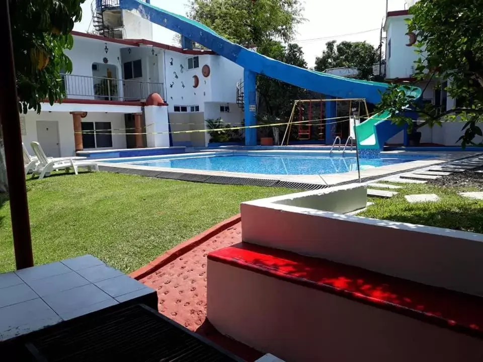 Swimming Pool in Hotel Quinta Paraiso