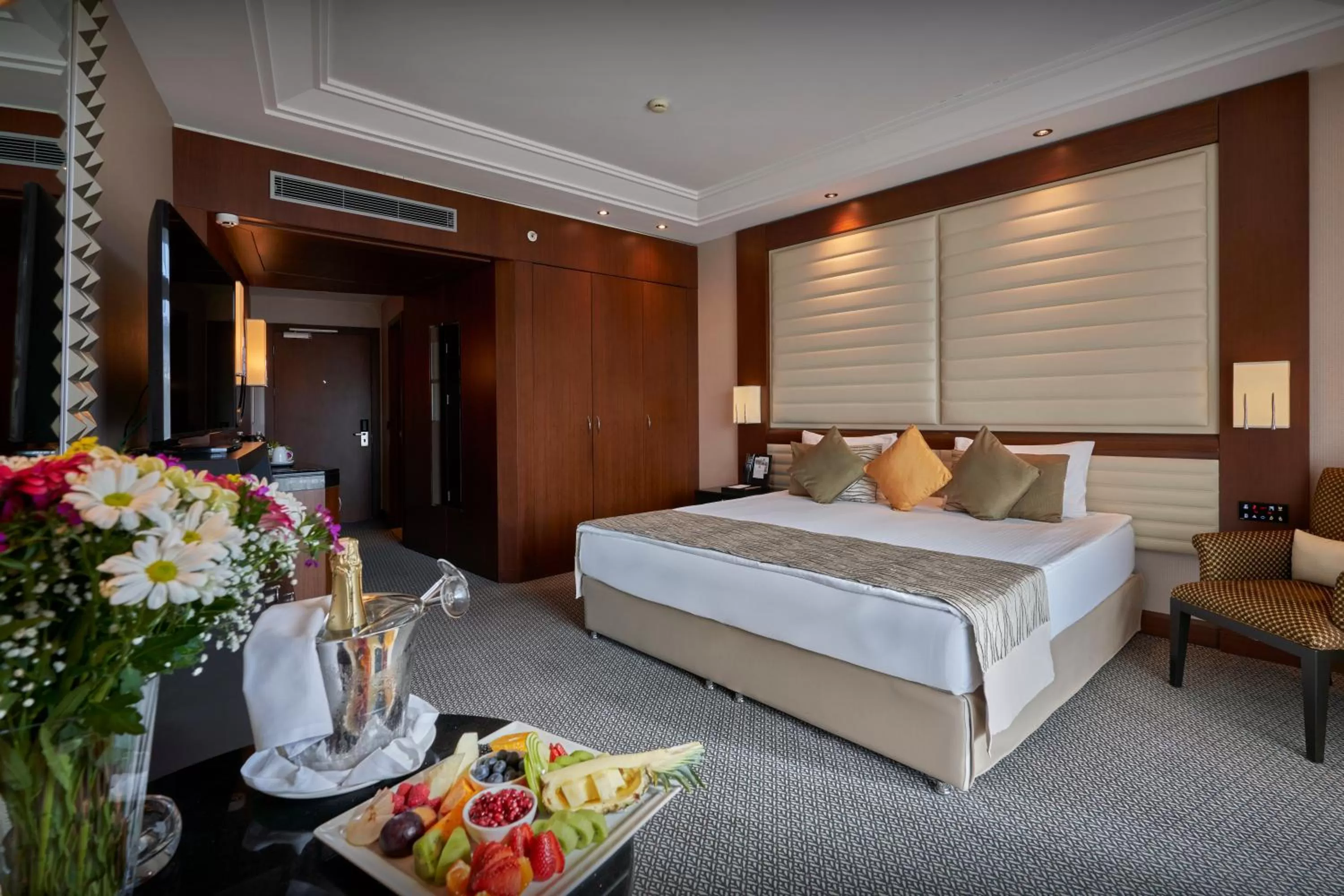 Photo of the whole room, Bed in Calista Luxury Resort