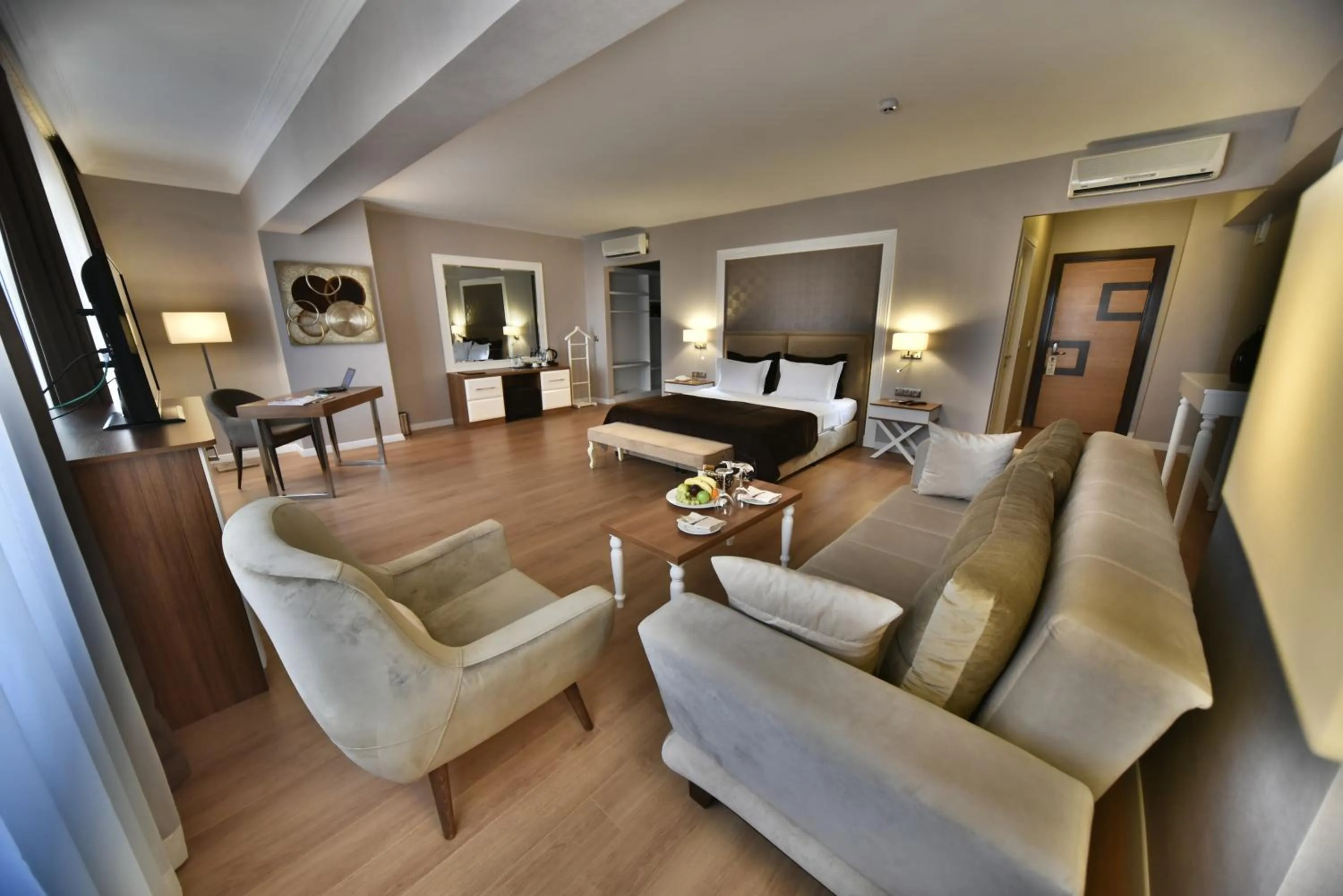 Photo of the whole room in North Point Hotel