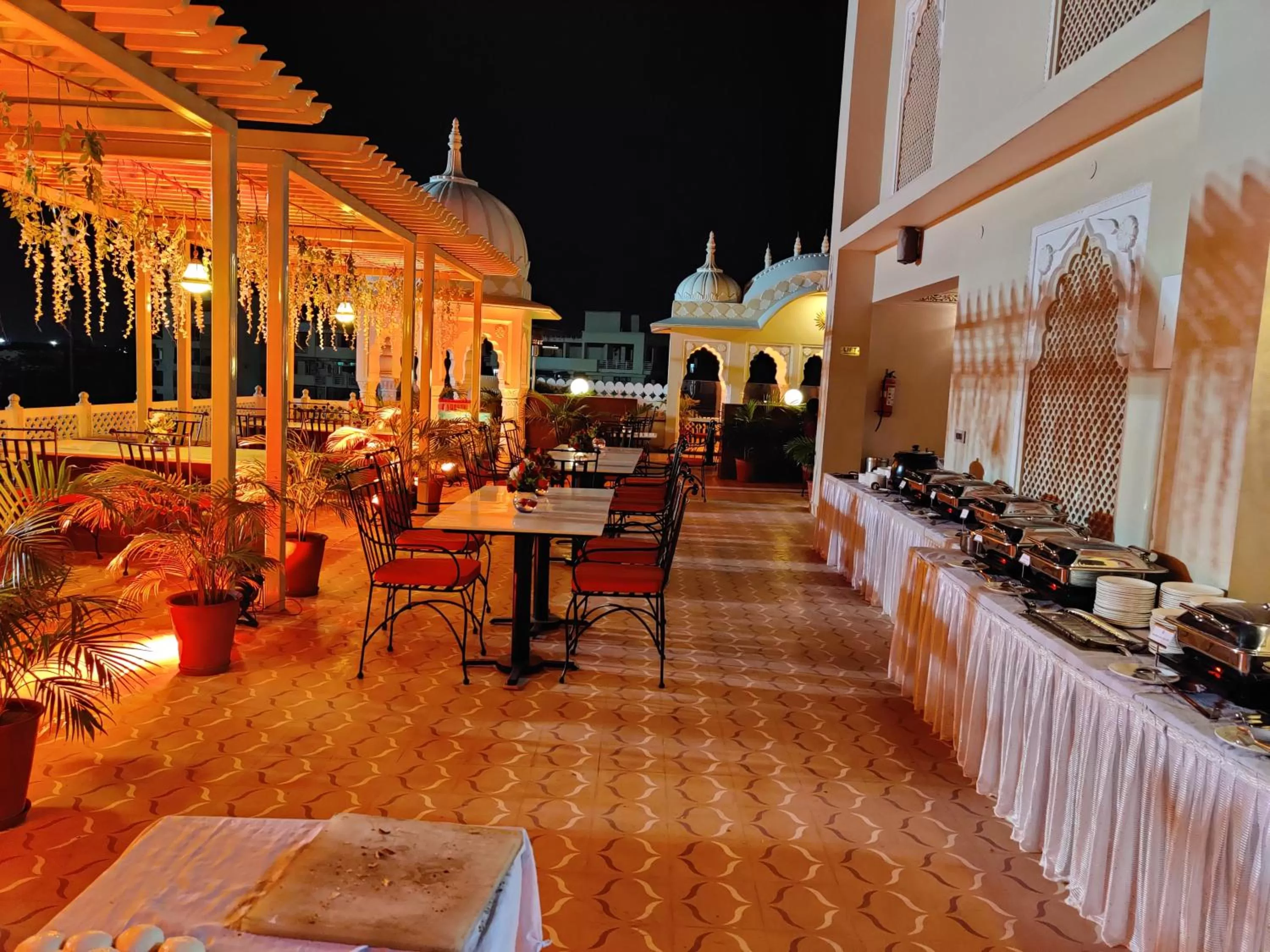 Restaurant/places to eat in Laxmi Palace Heritage Boutique Hotel