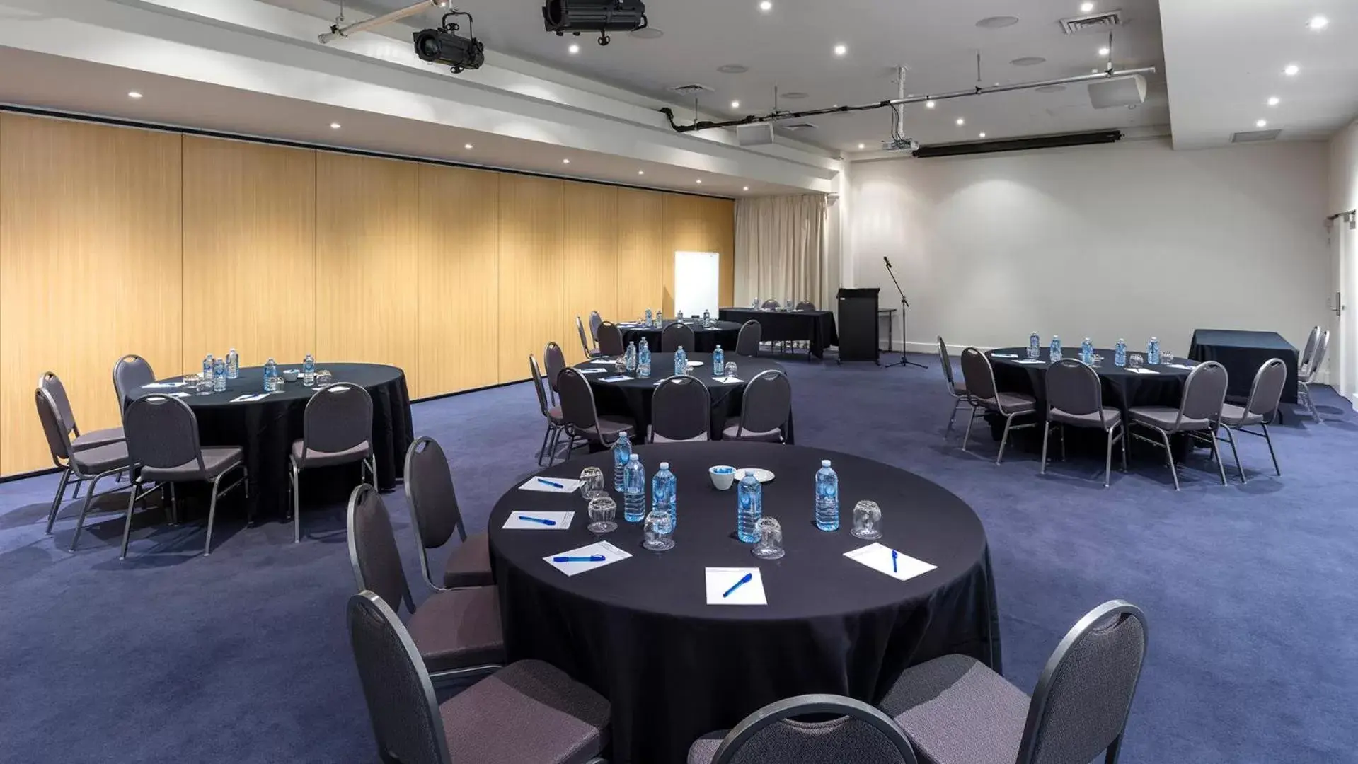 Meeting/conference room in Oaks Hervey Bay Resort and Spa