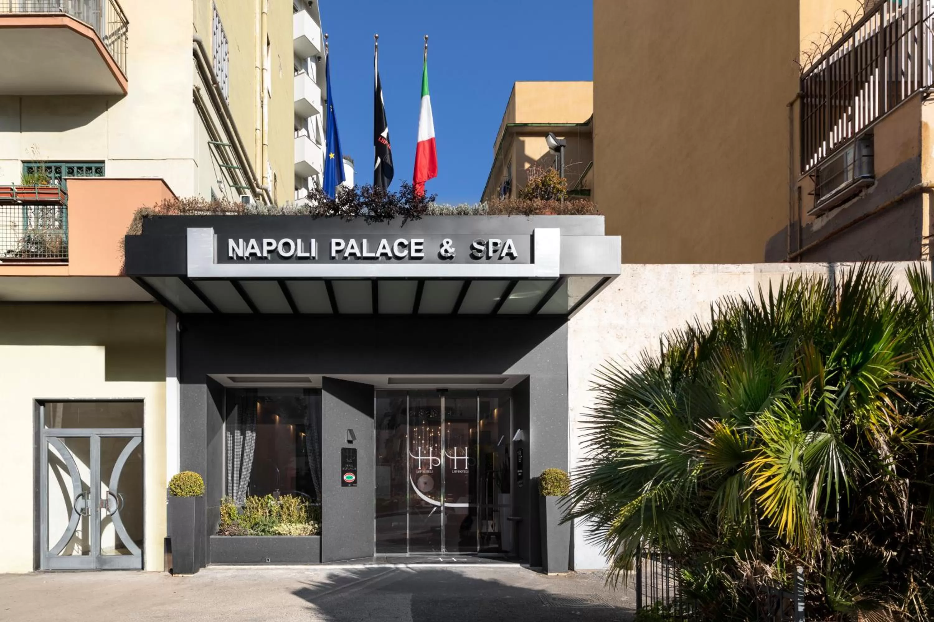 Property building in LHP Napoli Palace & SPA