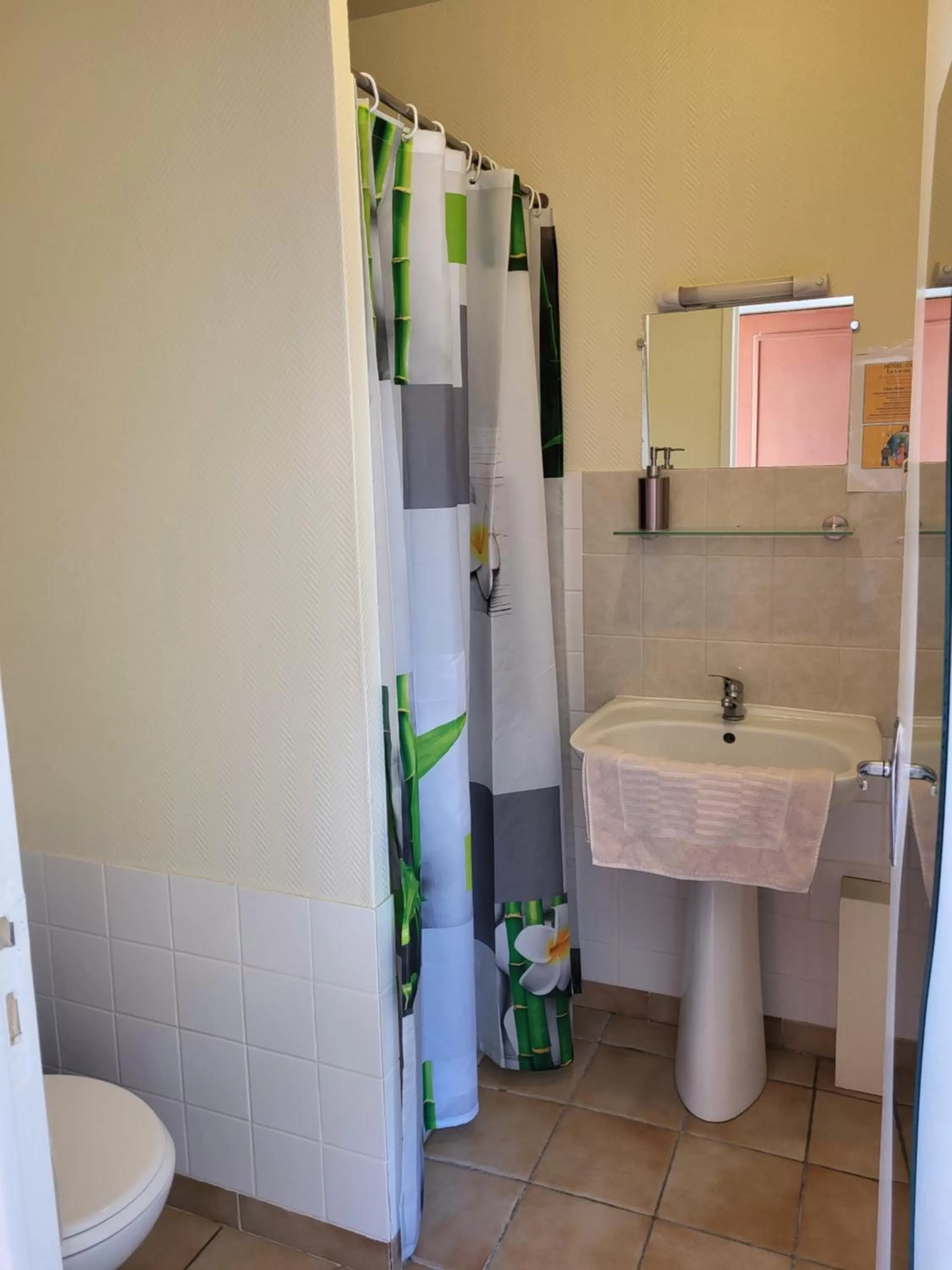 Shower in Cheverny la vie est belle