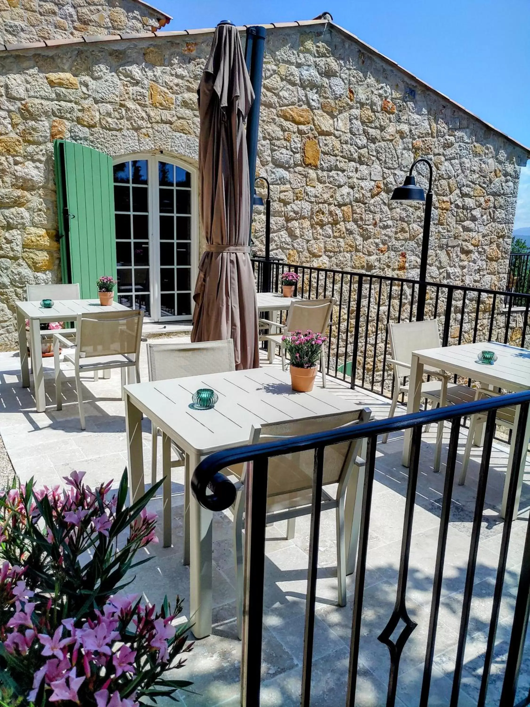 Balcony/Terrace in Chambre d'hôtes Cottes