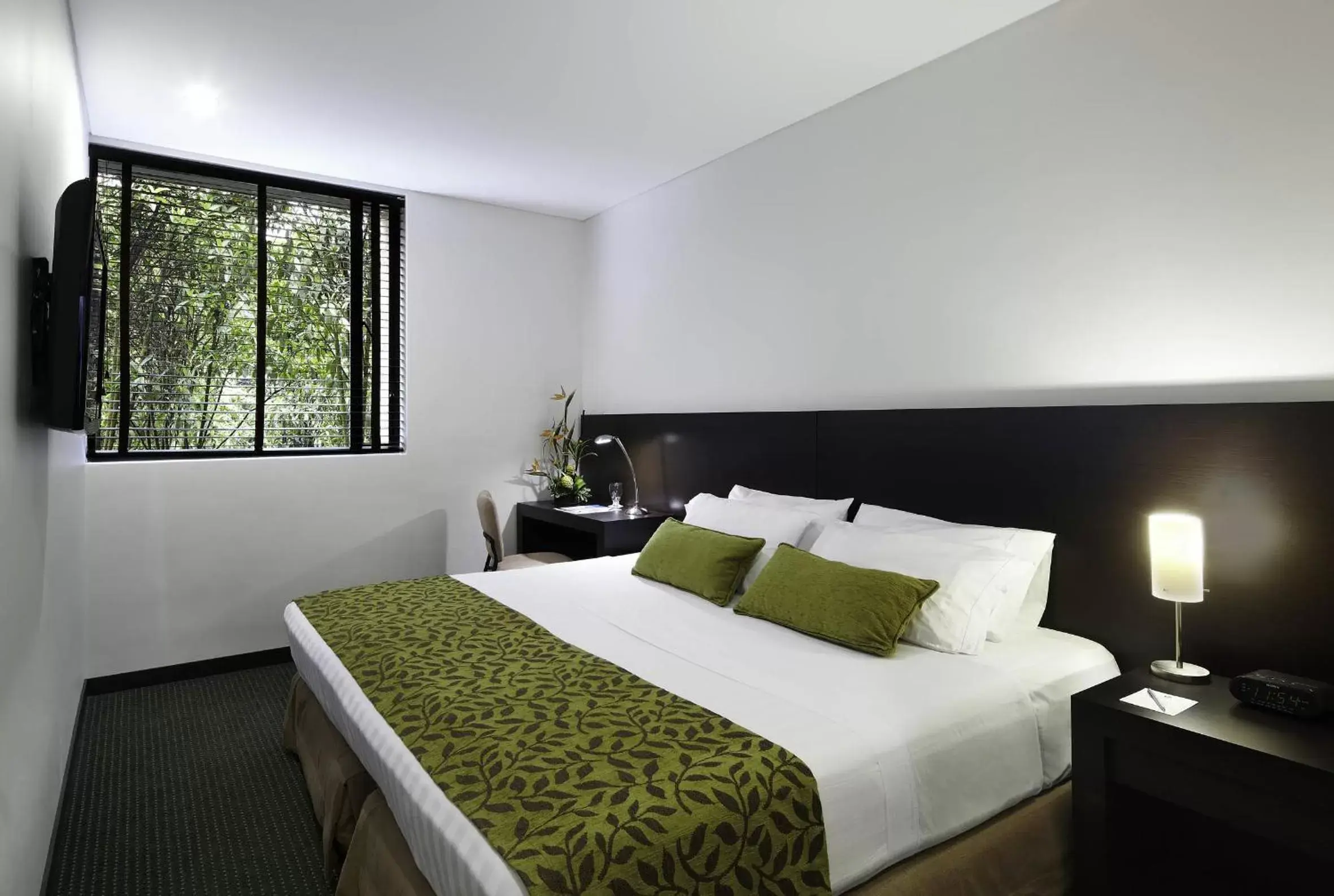 Photo of the whole room, Bed in Estelar Recinto Del Pensamiento Hotel Y Centro De Convenciones