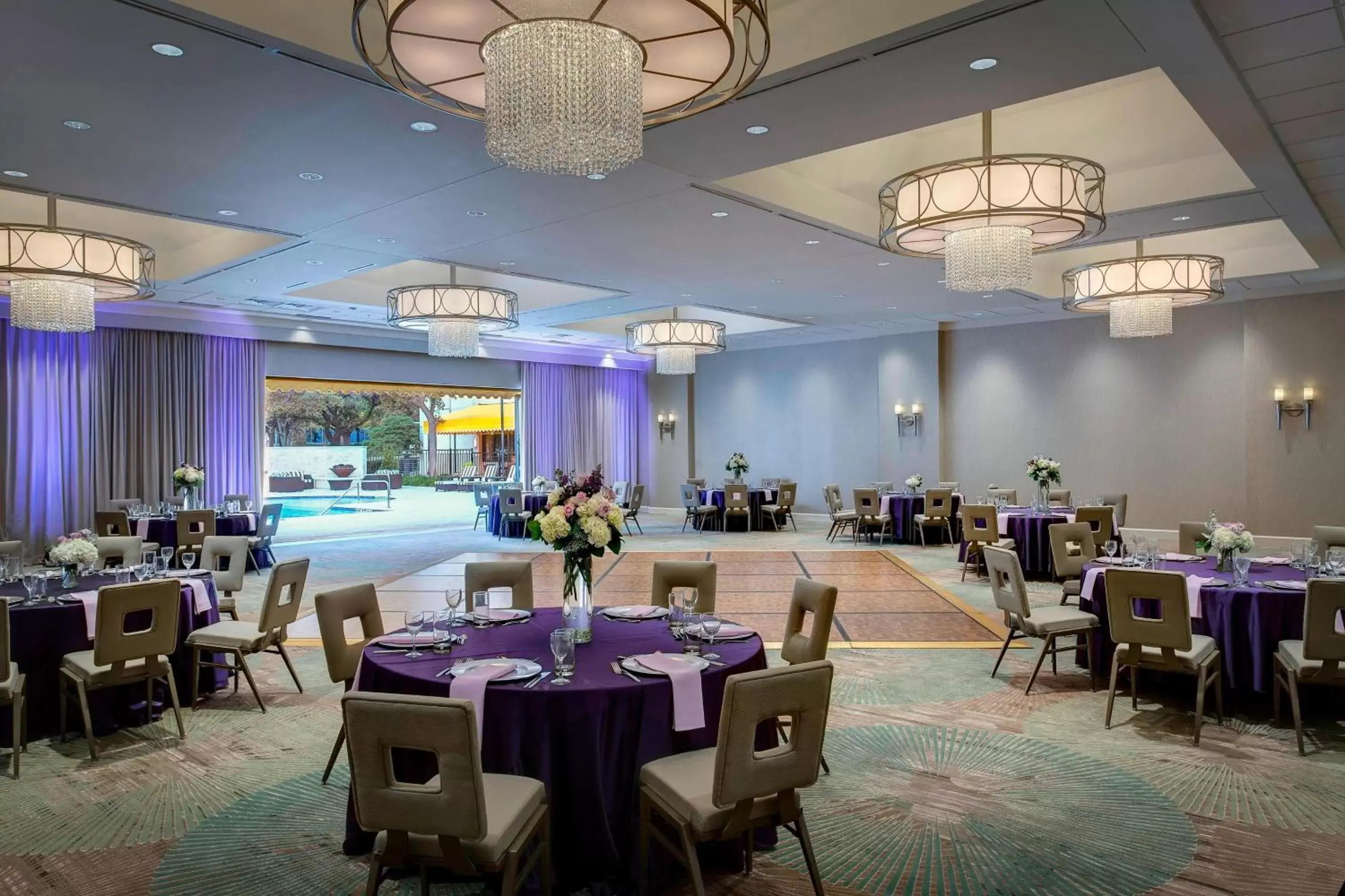 Banquet/Function facilities, Restaurant/Places to Eat in Dallas-Addison Marriott Quorum by the Galleria