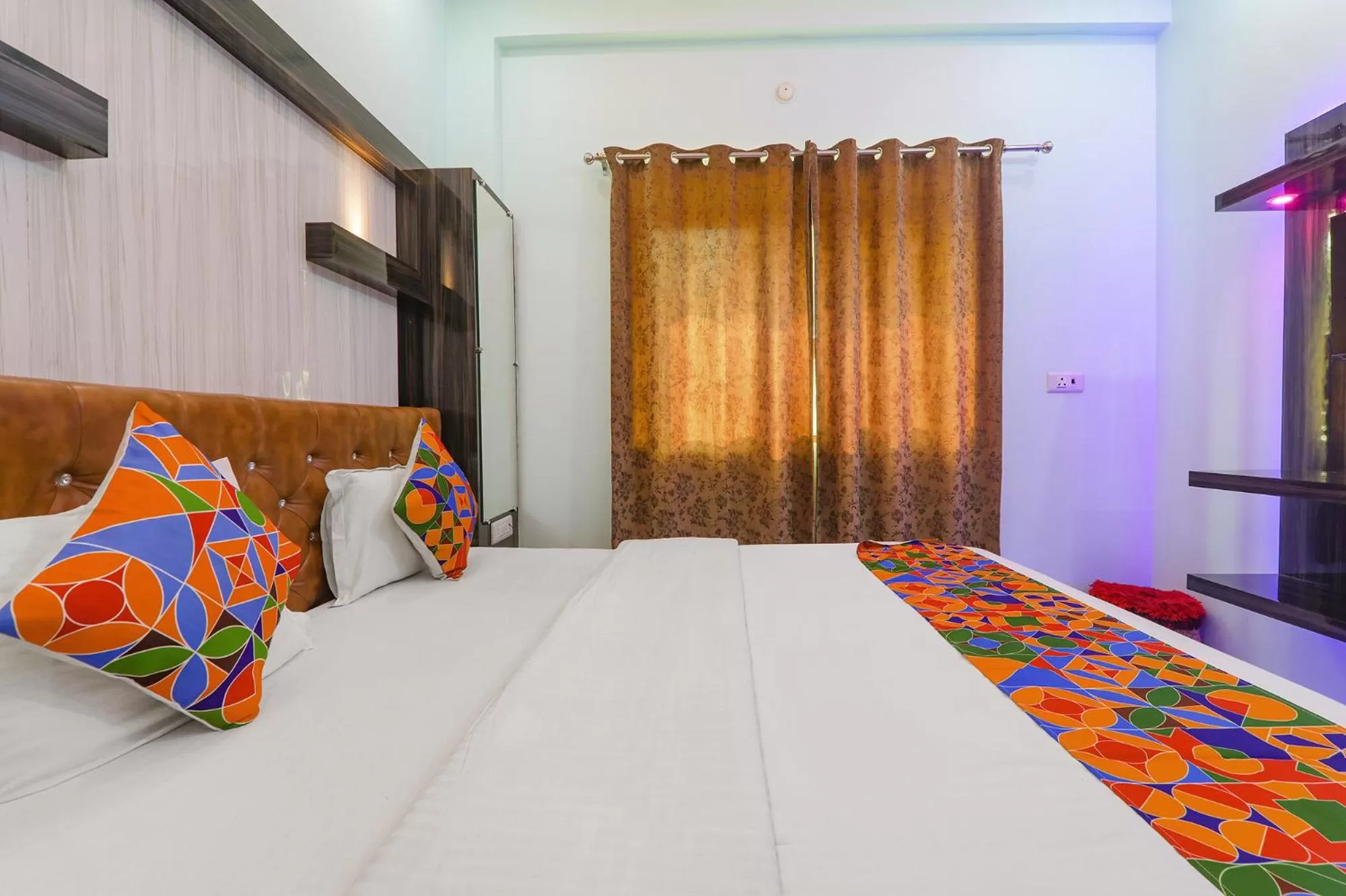 Bed in FabHotel Lumbini International - Sarnath museum