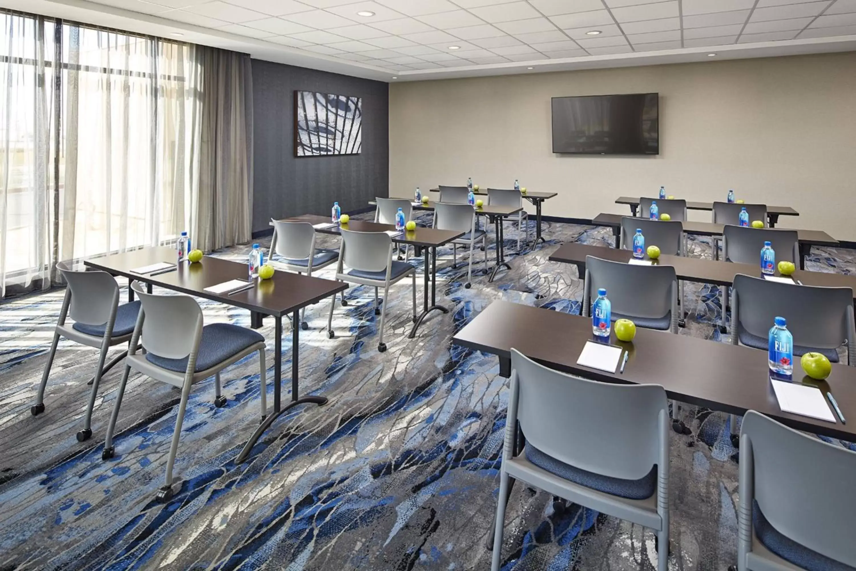 Meeting/conference room, Restaurant/Places to Eat in Fairfield by Marriott Inn & Suites Indio Coachella Valley