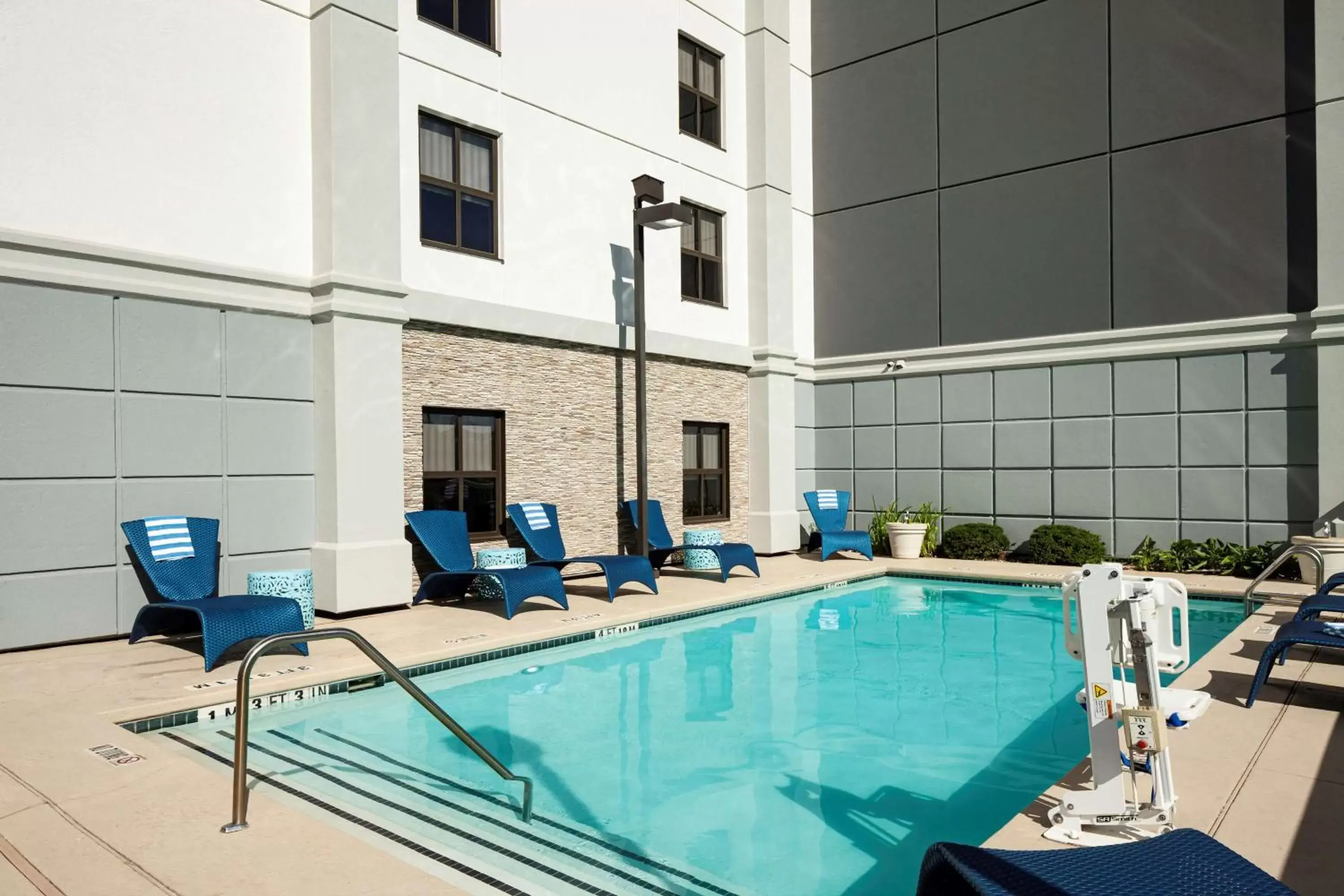 Pool view, Swimming Pool in Hampton Inn Austin Round Rock