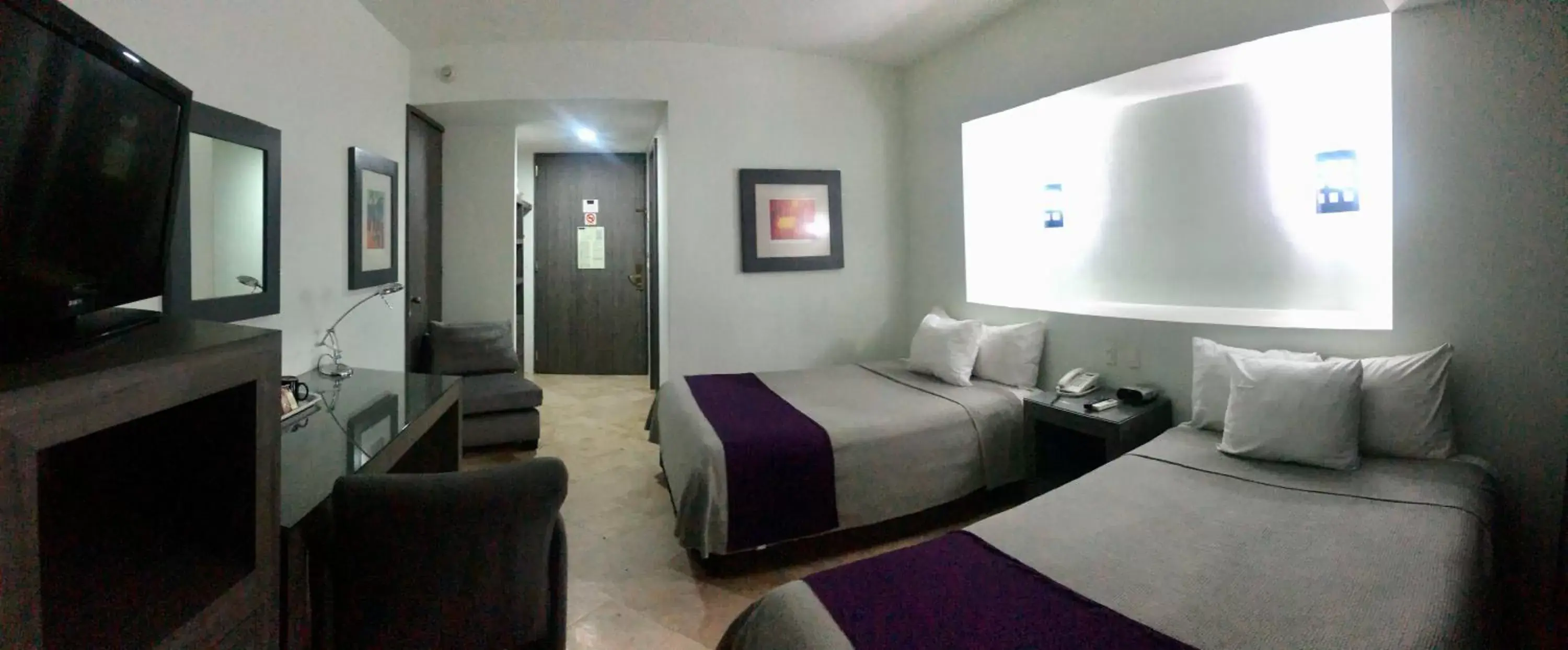 Photo of the whole room, Bed in We Hotel Aeropuerto